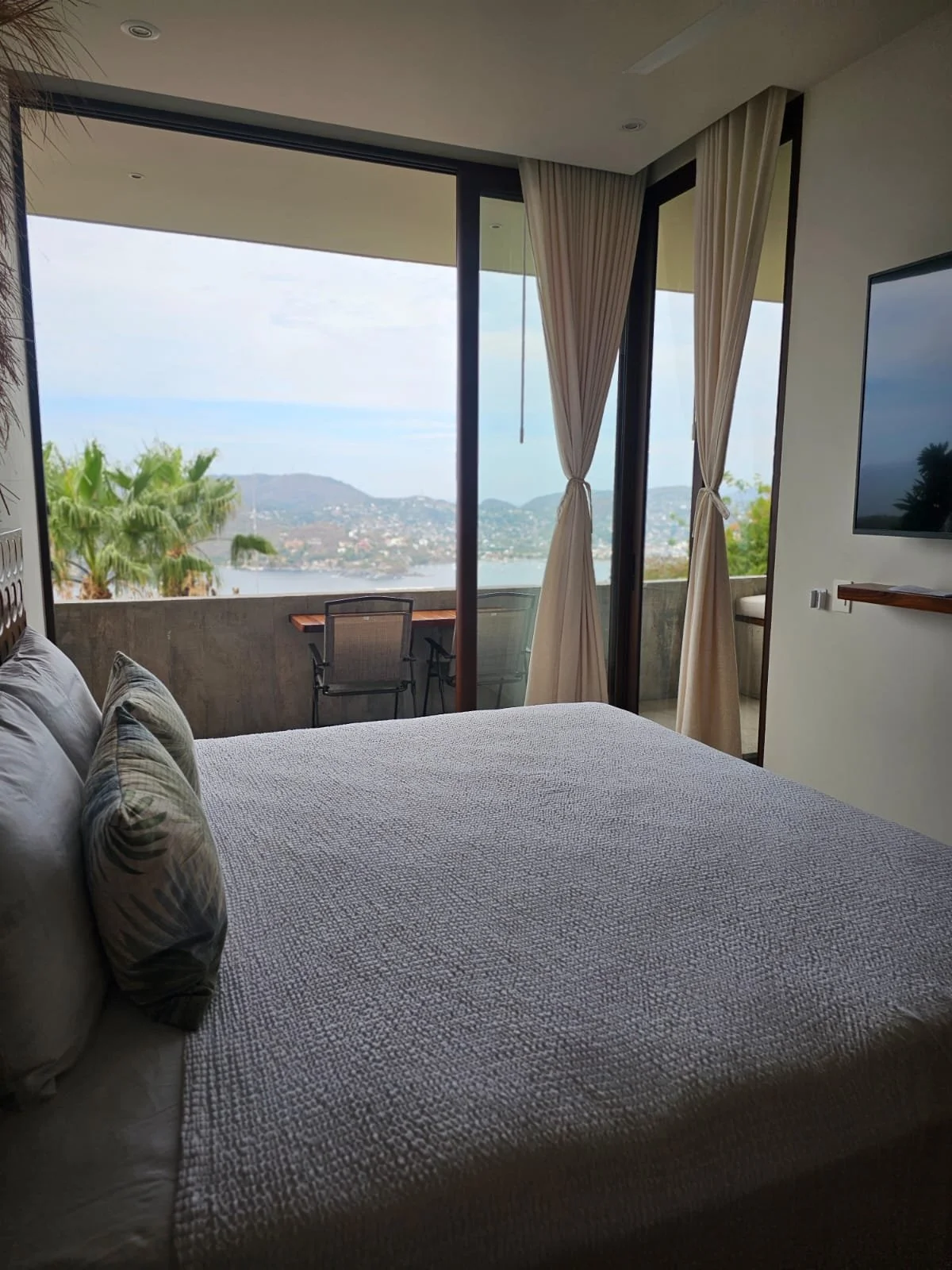 Villa B100 — Ocean-View Studio (Resale)