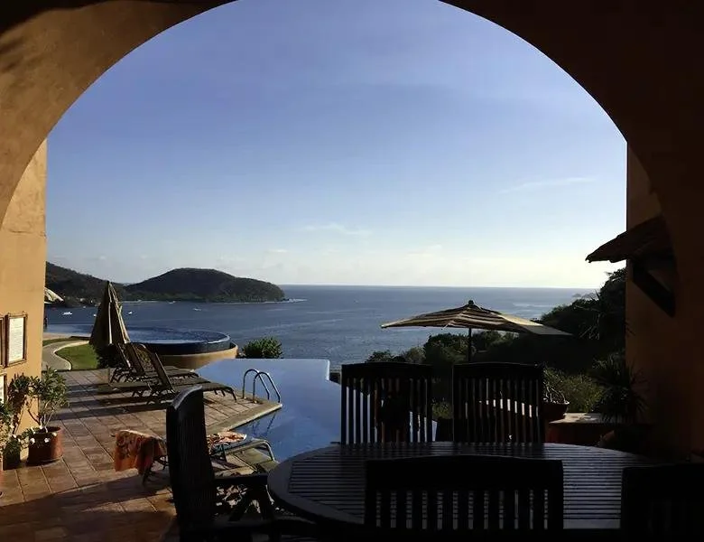 Shadew ocean view from Condo in la Ropa.jpeg