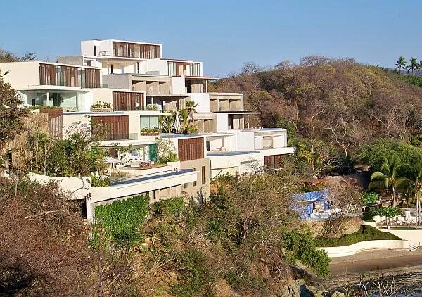 Casas llave en mano vs. casas personalizadas en Zihuatanejo: ¿cuál se adapta mejor a tu estilo de vida?