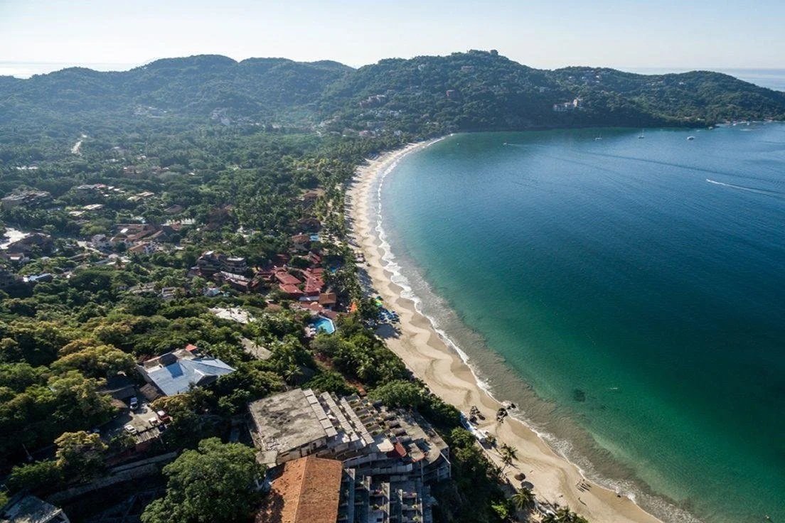 Vivir Cerca de Playa La Ropa: Lo Que Más Valoran los Compradores de la Playa Más Emblemática de Zihuatanejo