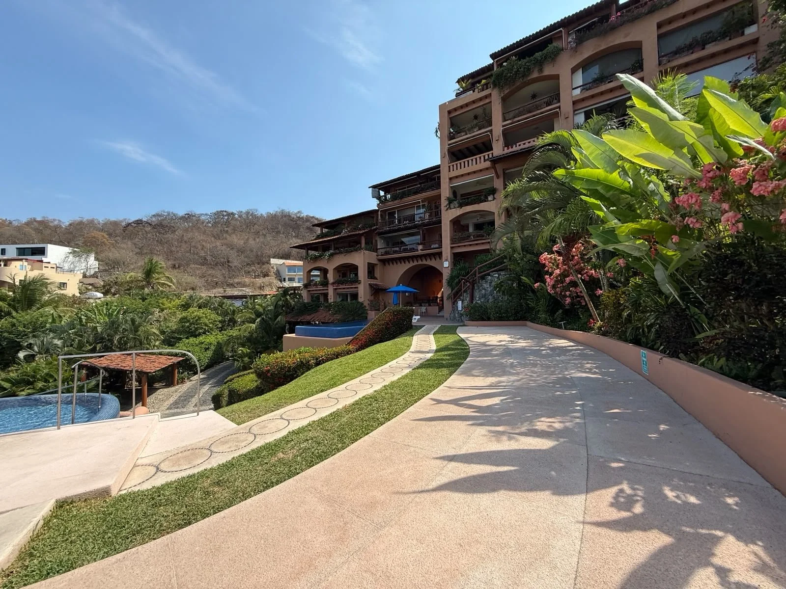 casa-que-ve-al-mar-1-zihuatanejo-13.JPG