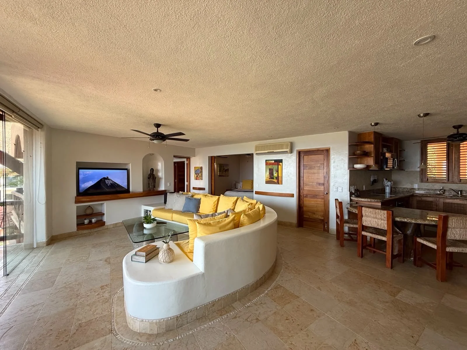 casa-que-ve-al-mar-1-zihuatanejo-18.JPG
