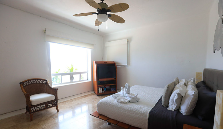 PORTO IXTAPA 40.43.png