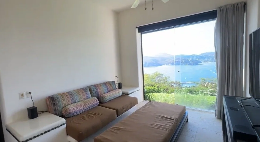 casa-al-final-de-la-calle-bedroom-three.jpg