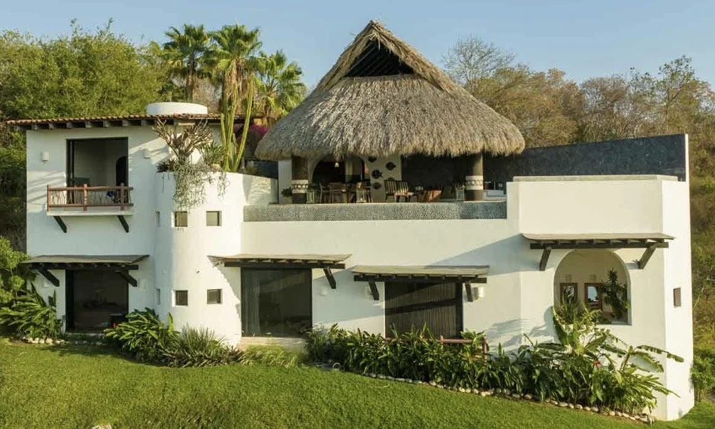 casa-al-final-de-la-calle-back-facade.jpg