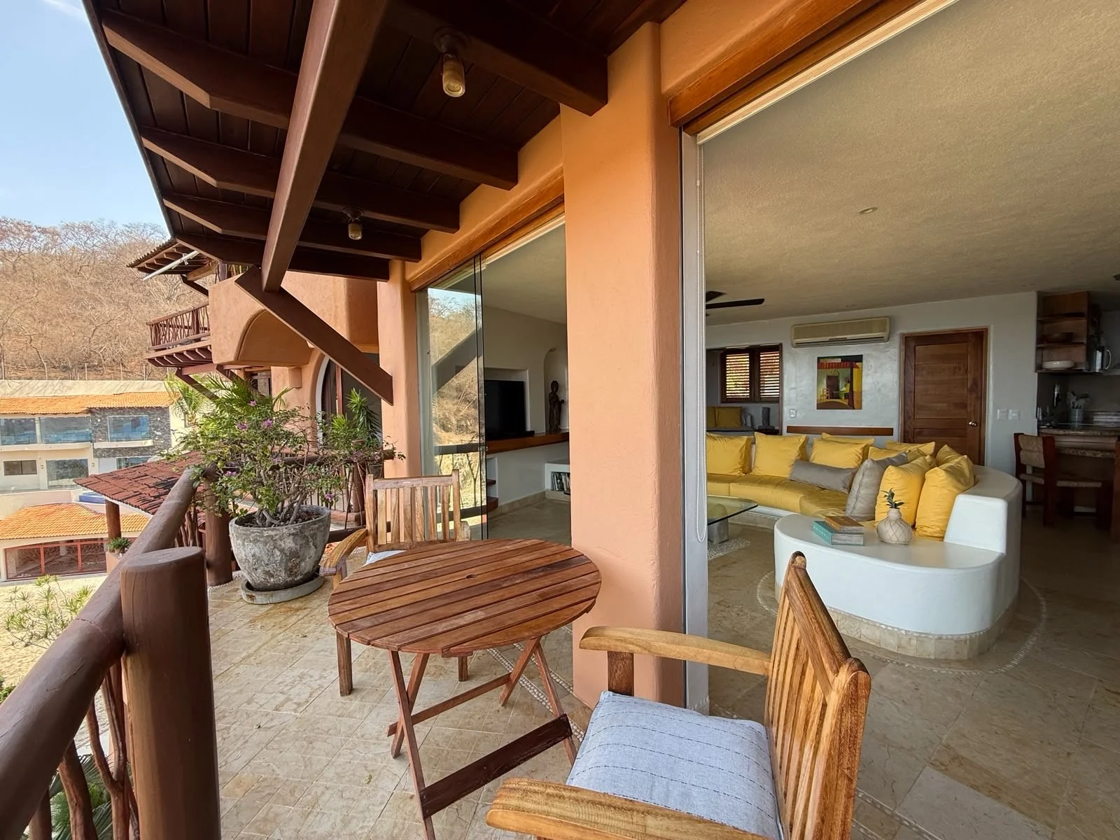 casa-que-ve-al-mar-1-zihuatanejo-19.JPG