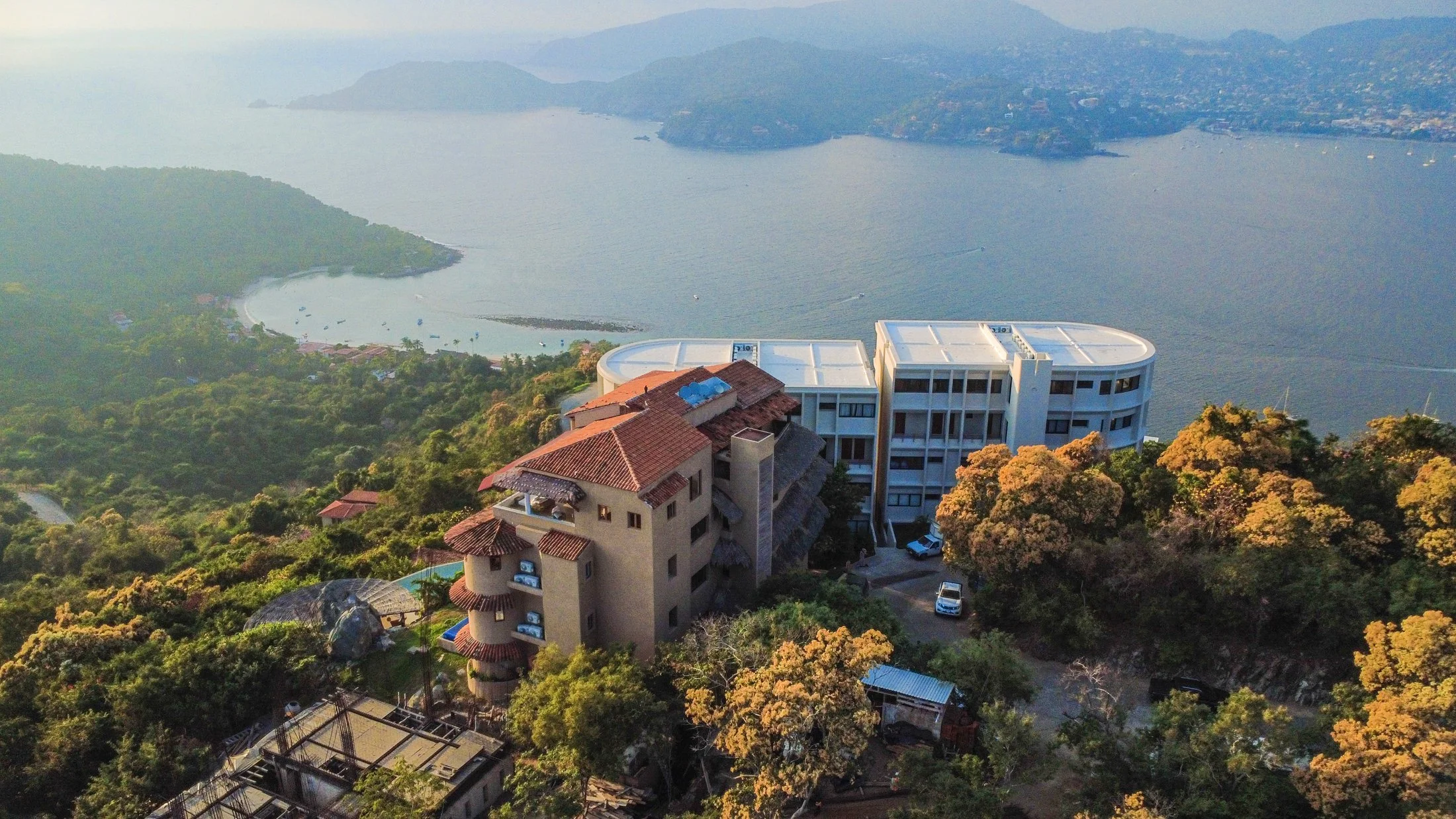 Oceanview residences built into the hillside at Cerro del Vigía in Zihuatanejo.