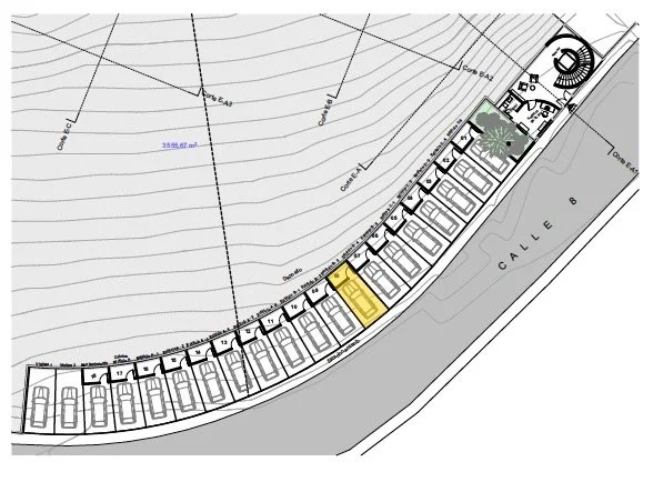 Luna 201 parking.jpg