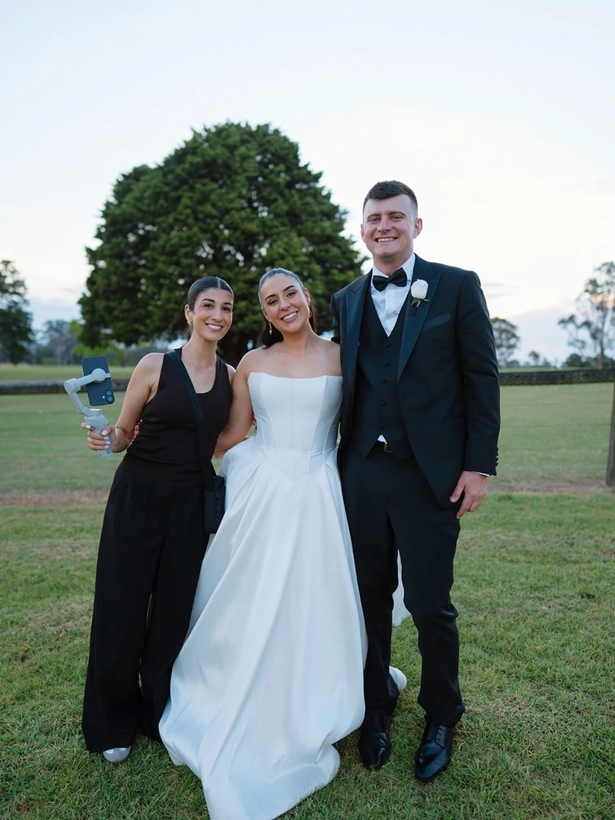 Catherine and Ilce, what a wedding 💒 
The humour, the warmth, the love between them and how deeply adored they are by their families. The tradition. Truly, just everything. Absolute bliss.
Thank you both for having me be part of your day!

Thanks @b