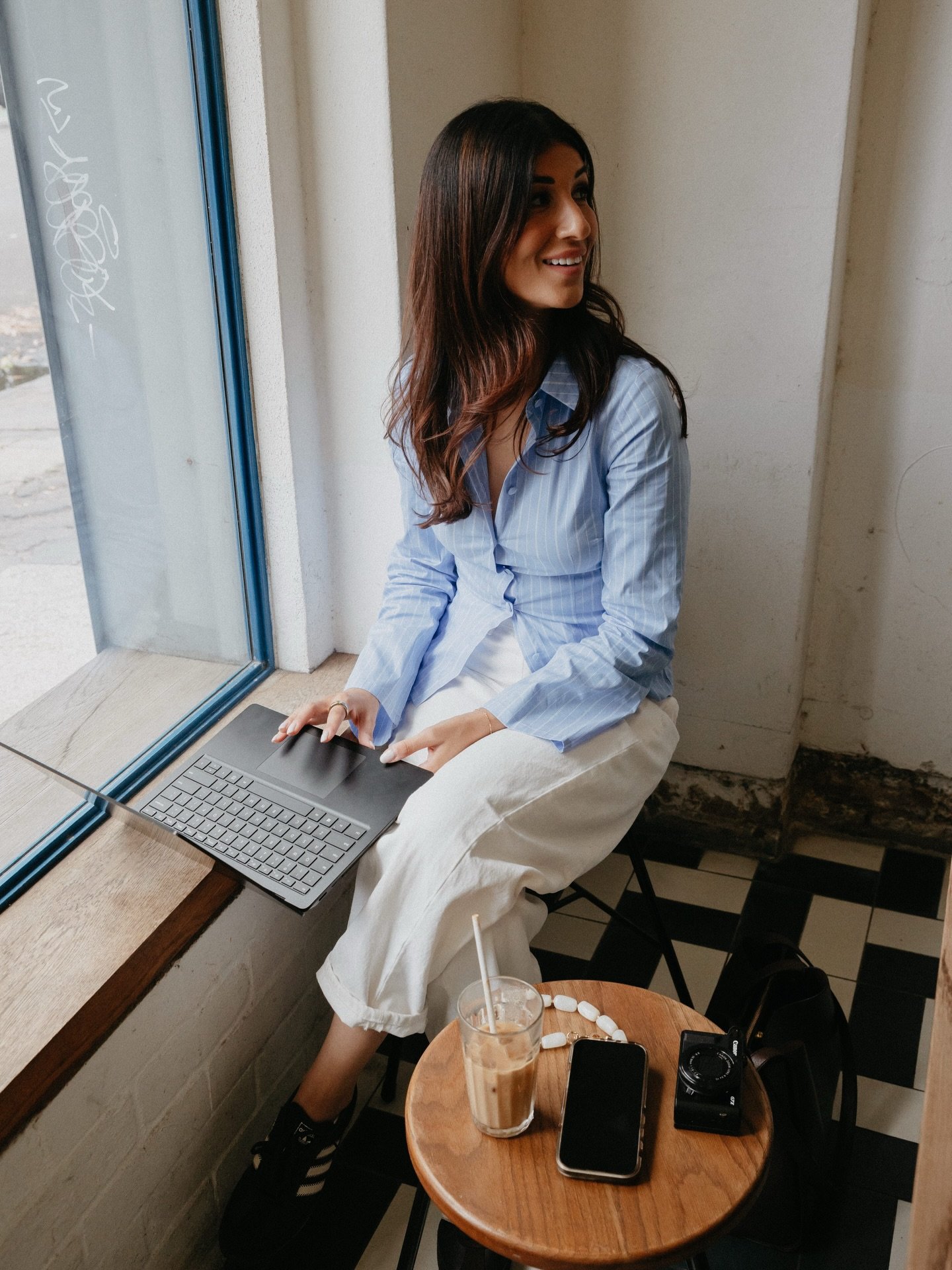 SOCIAL MEDIA MANAGEMENT 💙

We intentionally only work with a small number of clients in each industry so the content we create stays thoughtful, strategic and unique to each brand.

Because of this, we sometimes reach capacity in certain spaces. Or 