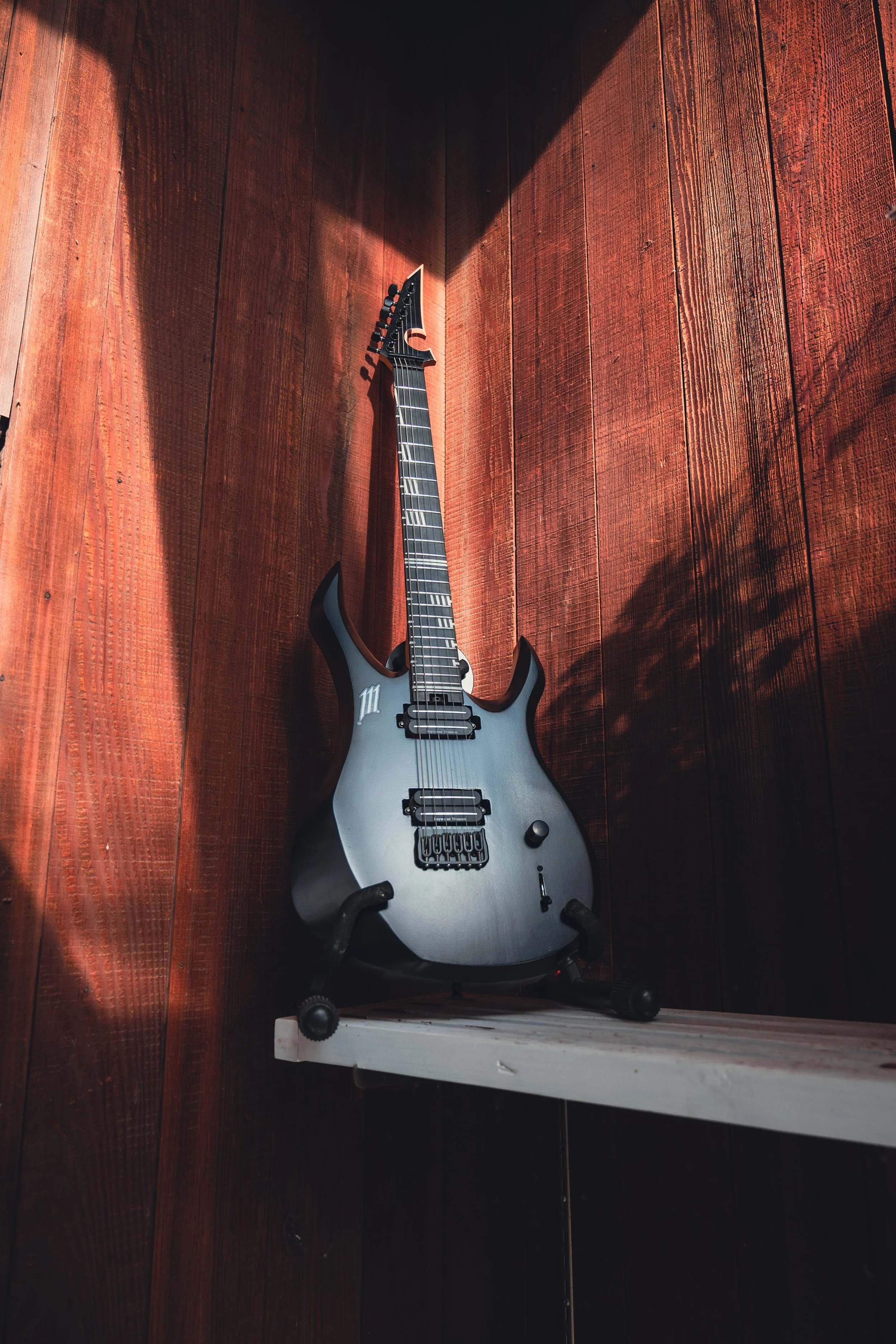 MortimerGuitarsOmni07022026_02.jpg