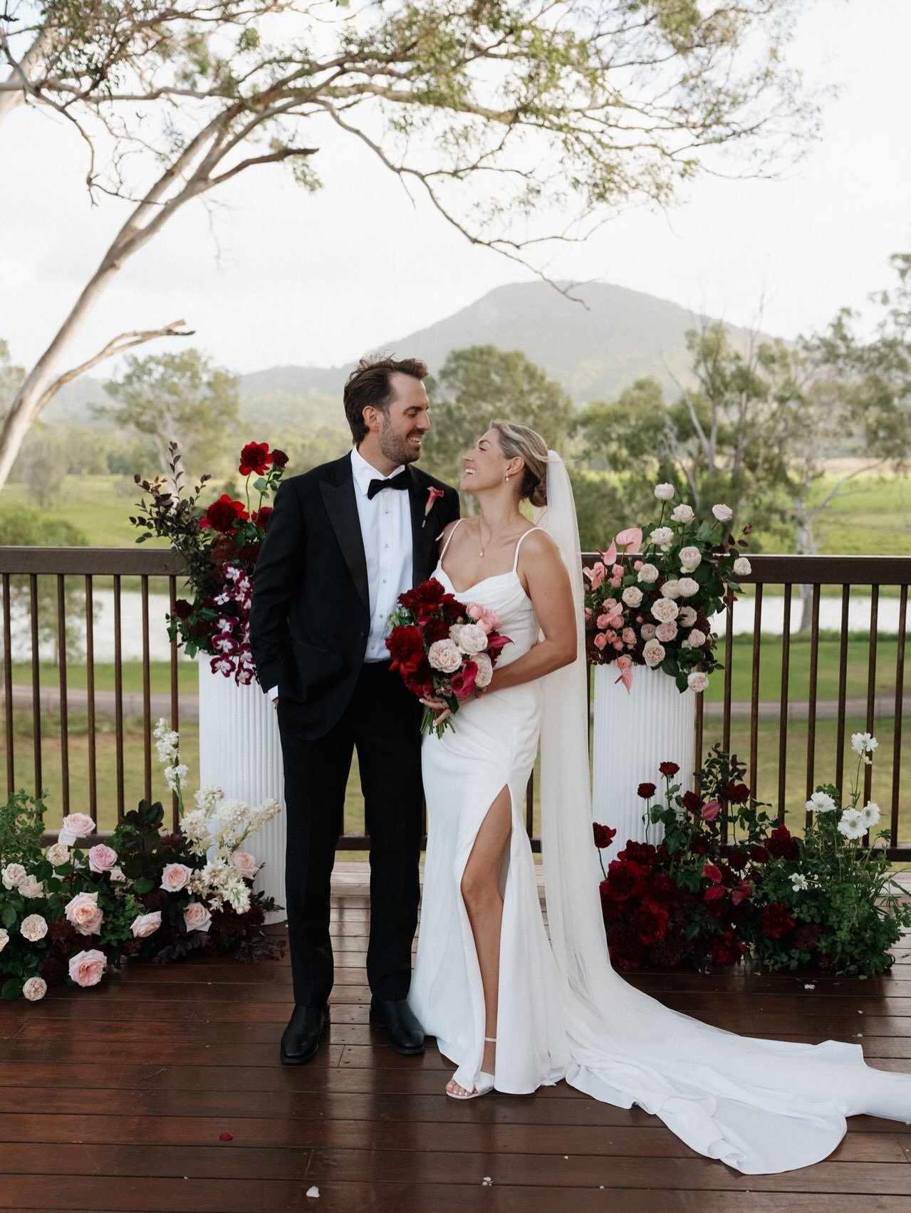 &hearts;️ Georgia &amp; Nick &hearts;️

Photography &amp; Video ~  @lukemiddlemissphotography
Florals ~ @ohhoneyflorals 
MUA ~ @hannah_mills_makeup_artist 
Cake ~ @cinnamoncakecompany 
Celebrant ~ @mr_noosa_celebrant
