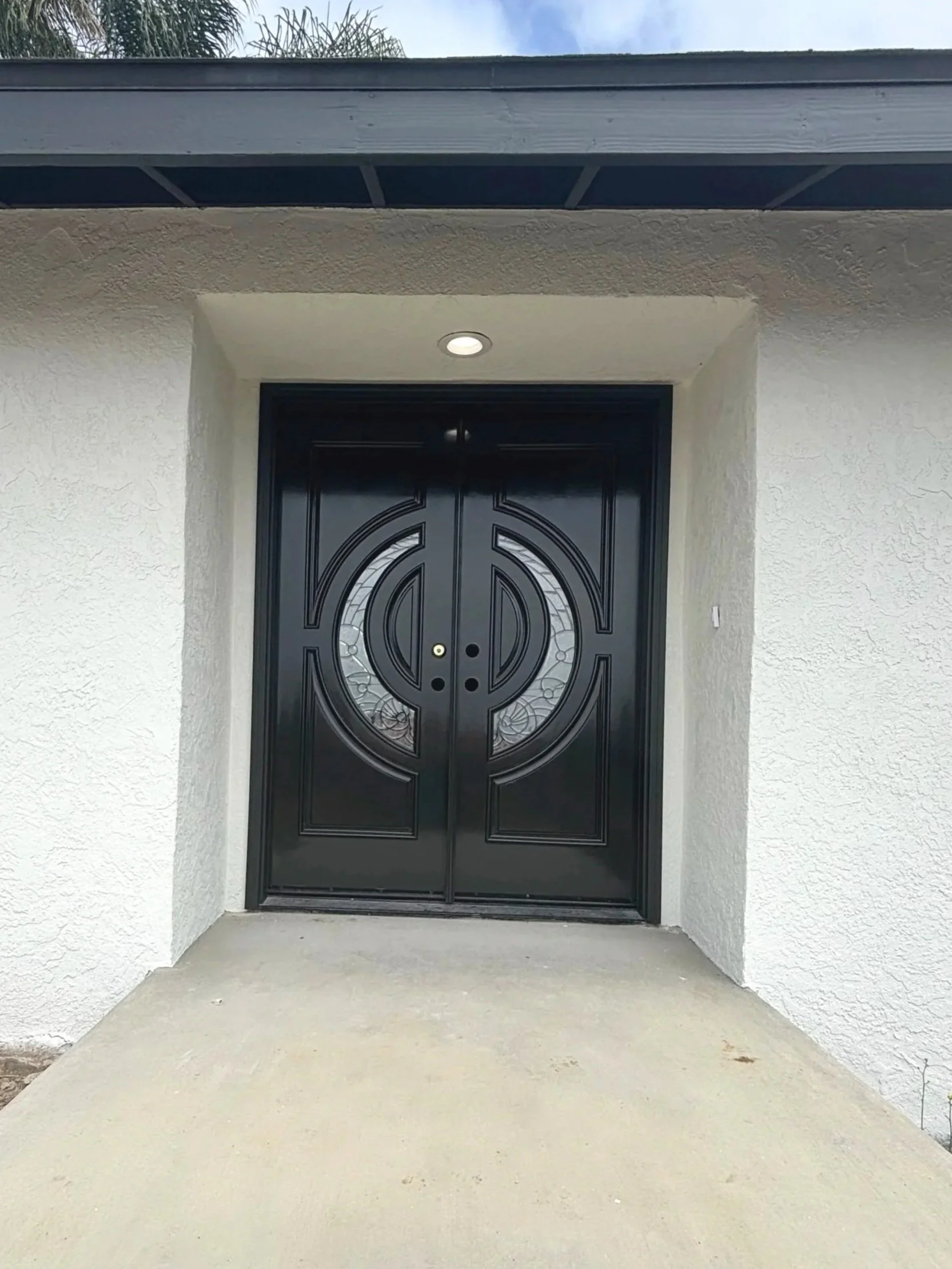 Semi-gloss reflective front door