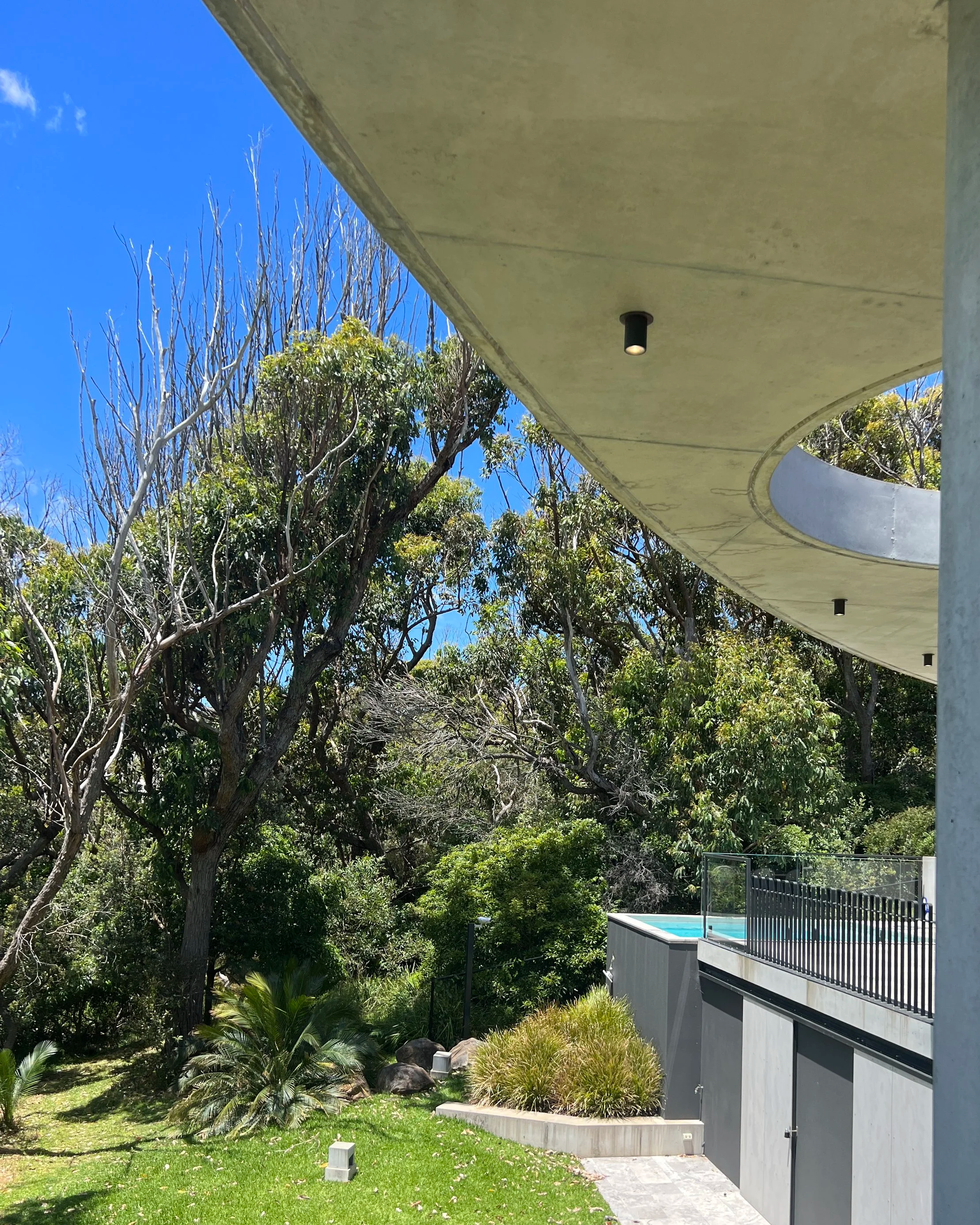 Geurilla Bay mansion - Cowley Electrical project