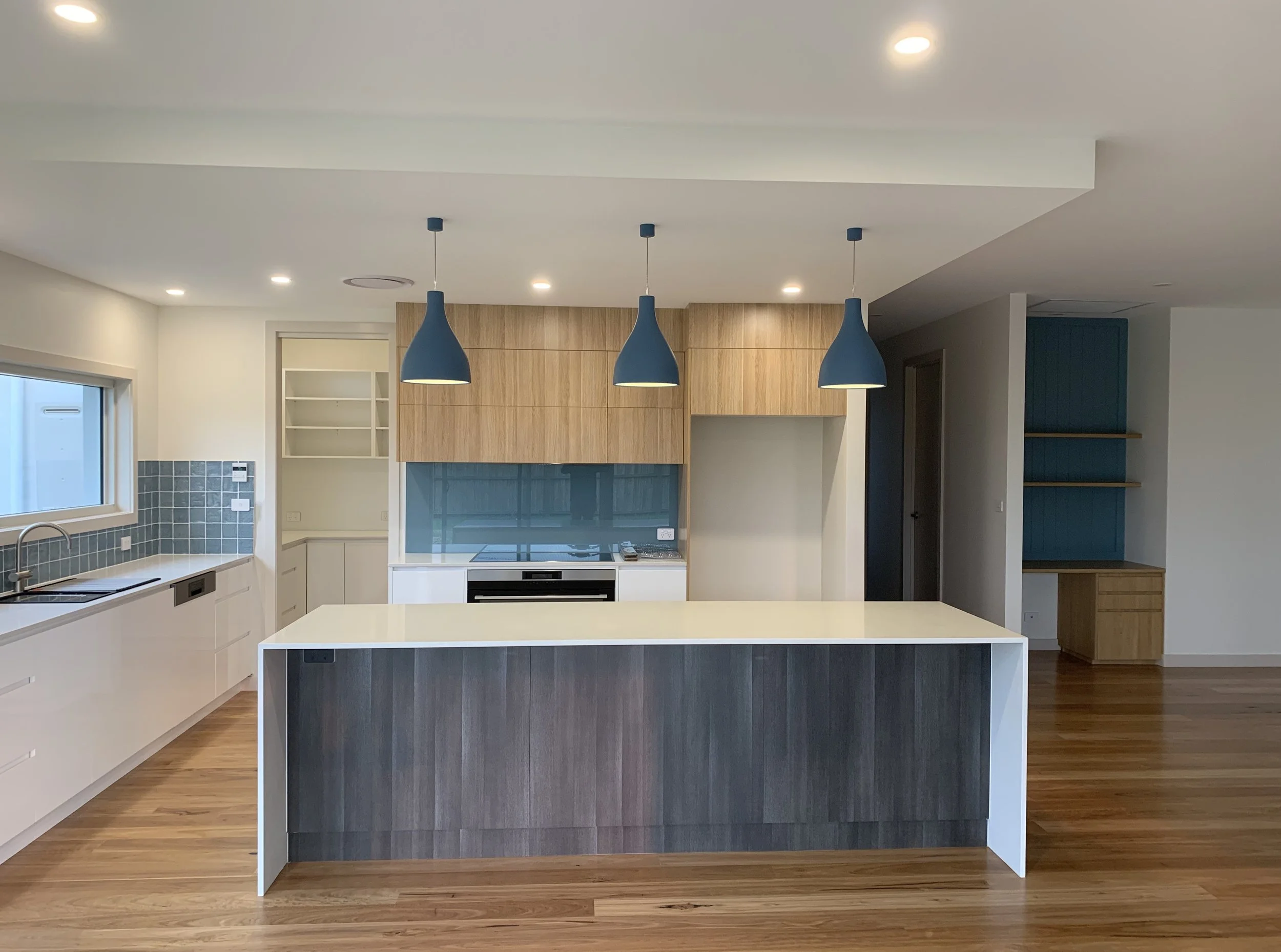 kitchen beach style  - Cowley Electrical