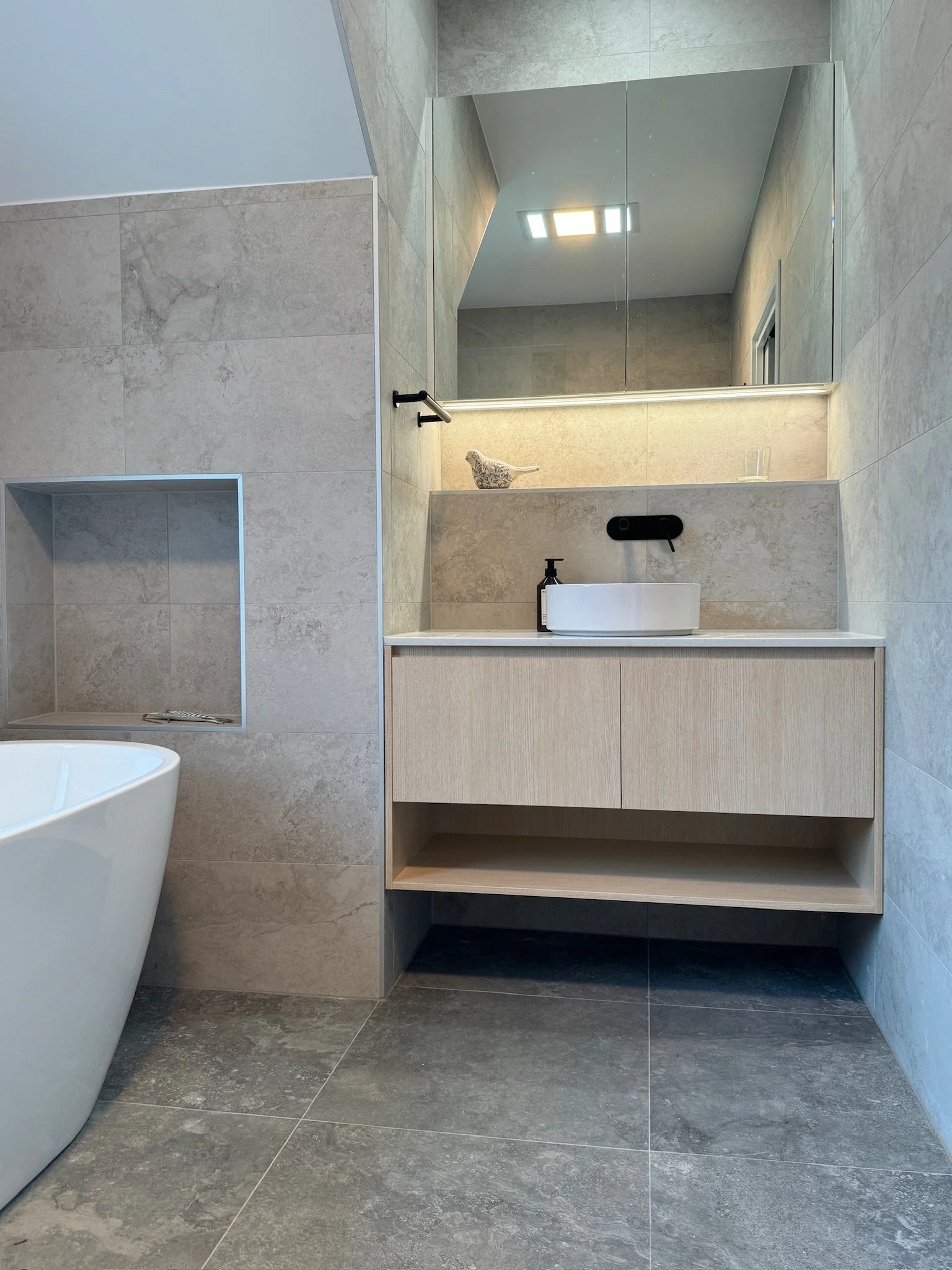 bathroom lighting plan  - Cowley Electrical