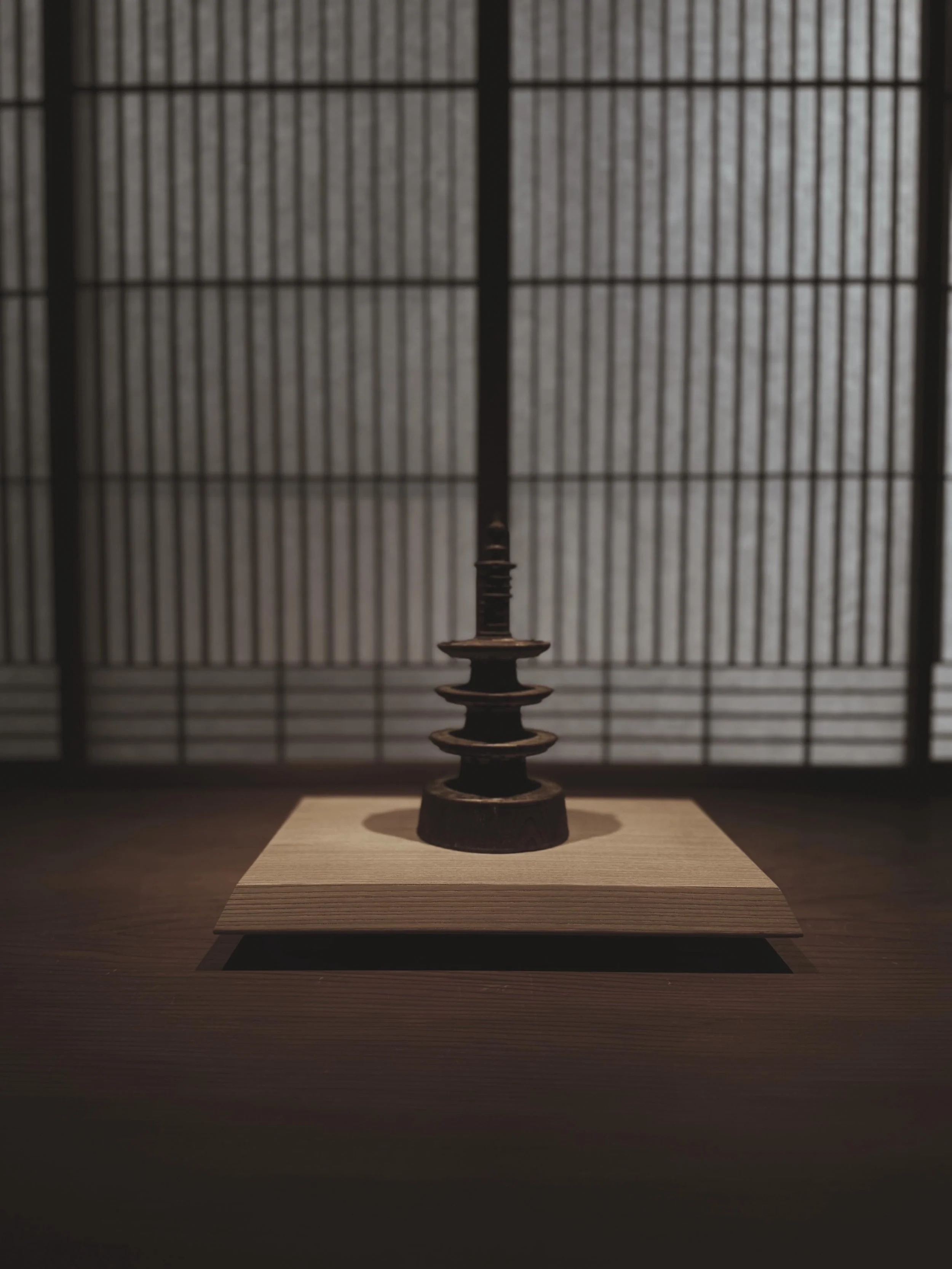 A quiet privilege,
inside a traditional tea house in Tokyo.

江戸千家の茶室にて。
扉をくぐると、
静かな昔の日本が広がっていた。

.

.

#teaceremonyroom #茶室 #wabisabi #slowlivingjapan