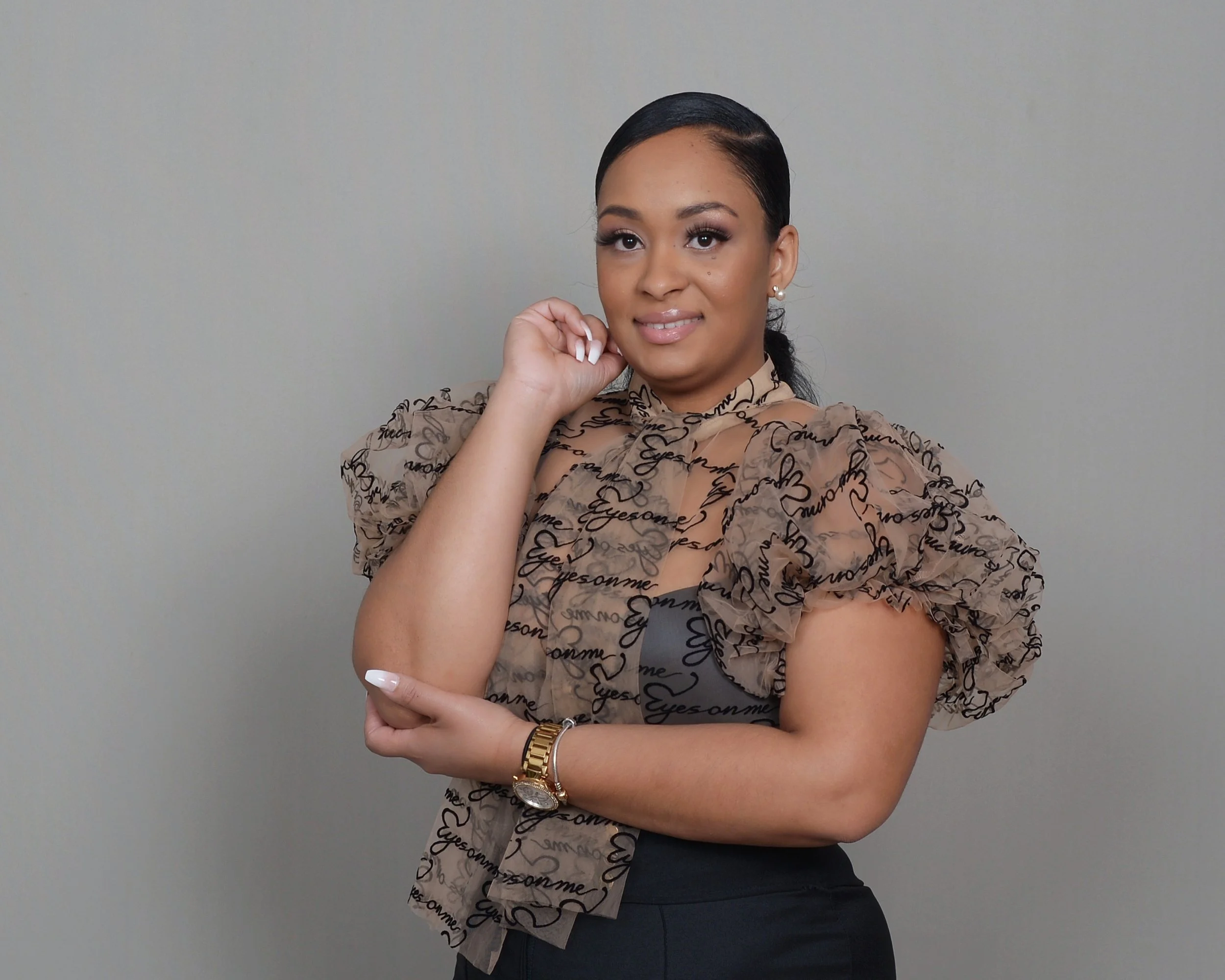 Hi, I'm Shontau. Licensed Esthetician and Wax Specialist with a passion for helping you look and feel you best. My goal is to provide a luxury experience with personalized care.