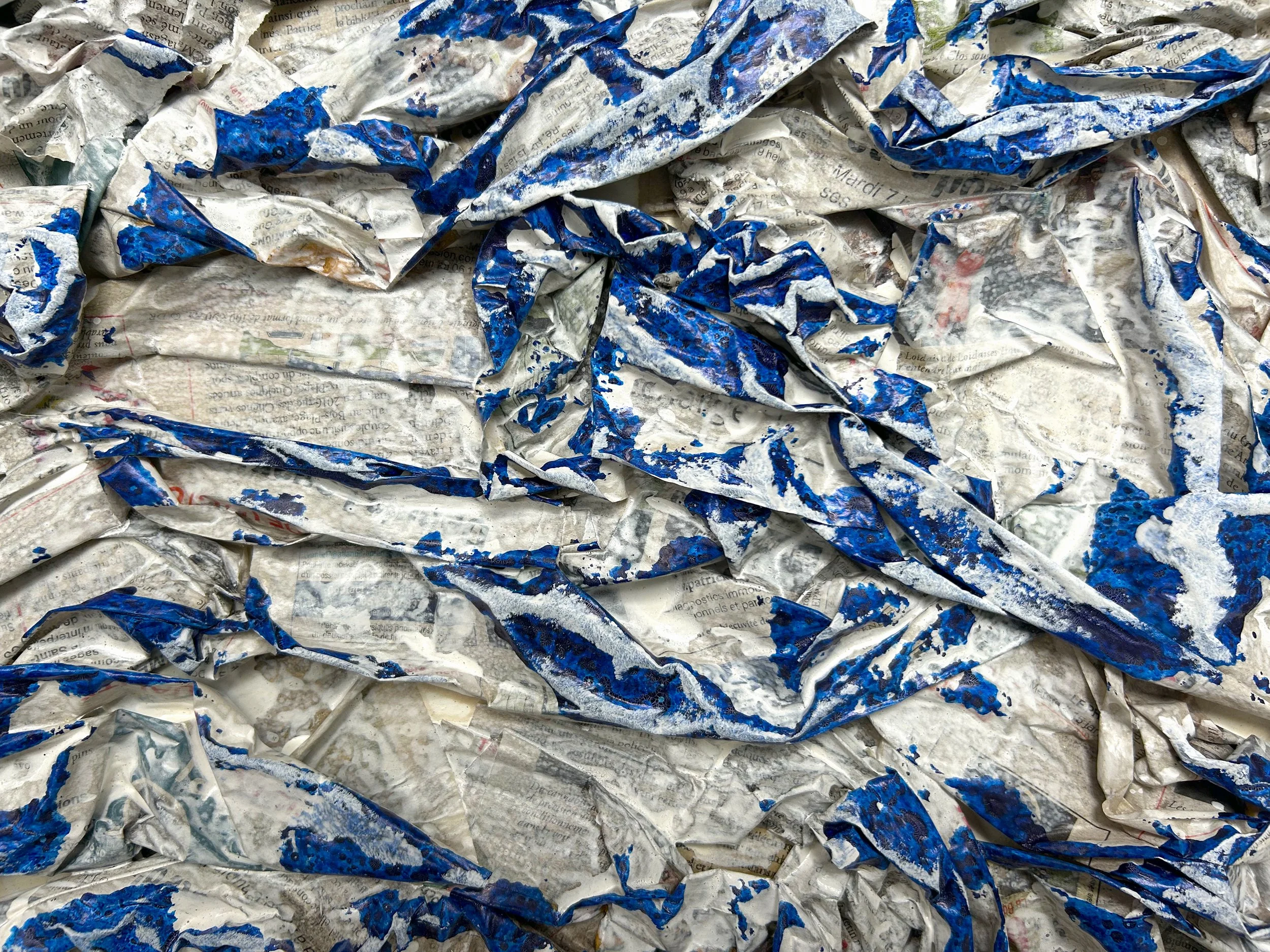 IMG_5628_detail1_2024 papier froisse 100x100.jpg