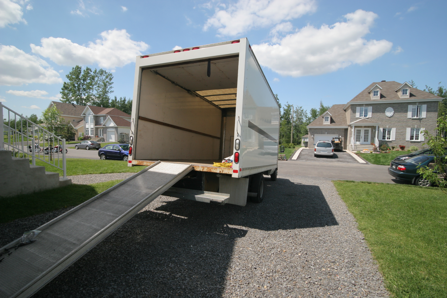 Troubleshooting Trailer Flooring Issues Before They Worsen
