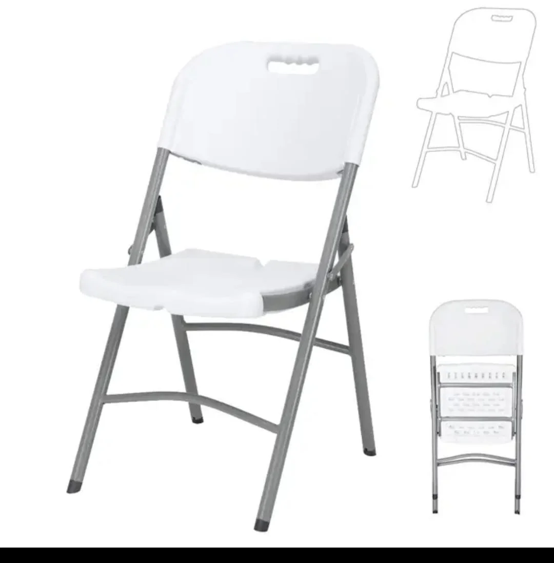 White foldable chair