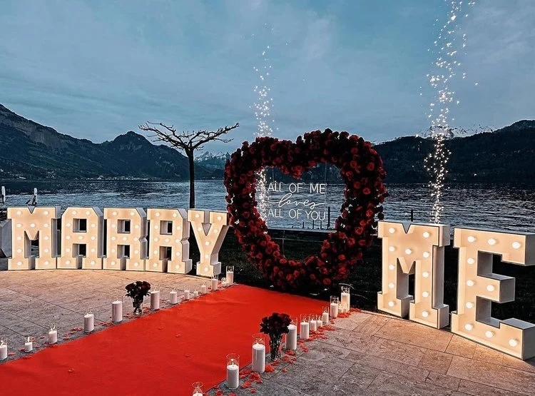 heiratsantrag schweiz roter herzbogen xxl marry me.jpeg