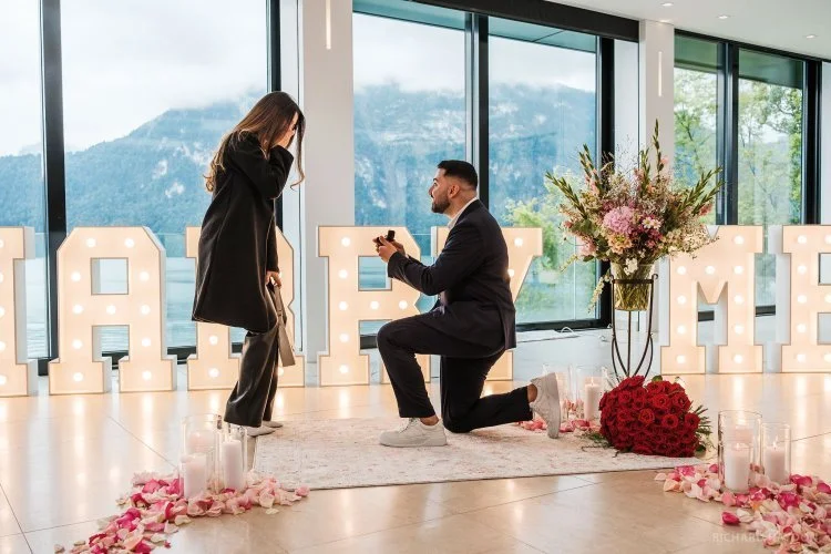 mieten heiratsantrag schweiz XXL MARRY ME Leuchtbuchstaben 1.jpeg