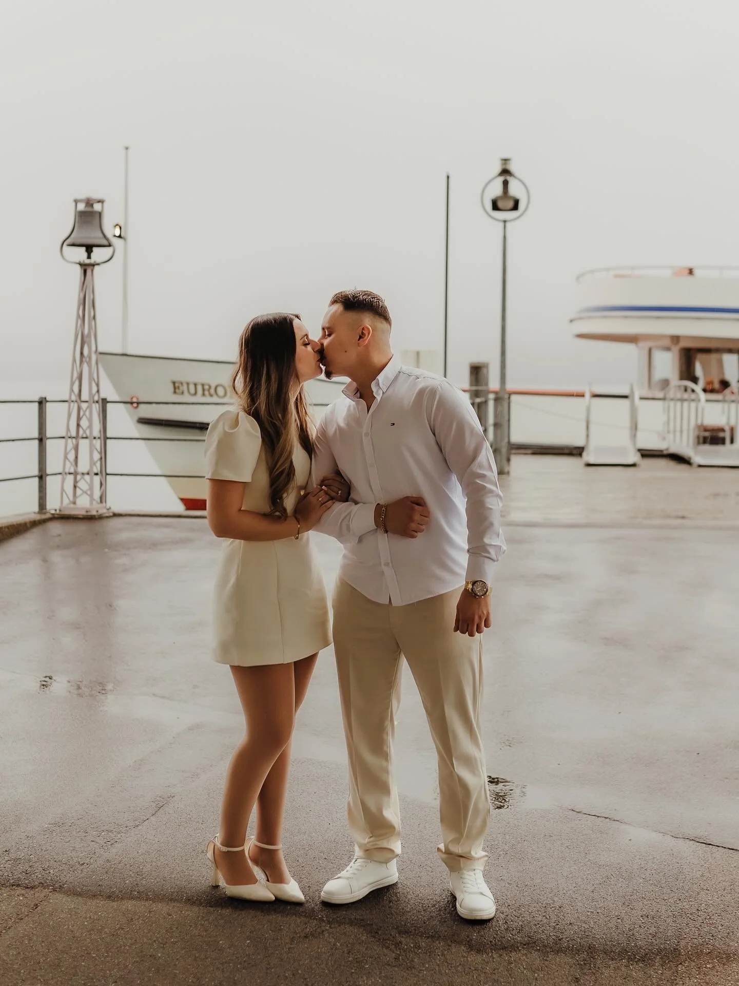 💍🇨🇭
On Saturday, we had the privilege of planning and executing another unique marriage proposal. 

At the beautiful Campus Hotel Hertenstein on Lake Lucerne - surrounded by snow, rain, and mystical fog - a truly special atmosphere unfolded. It wa