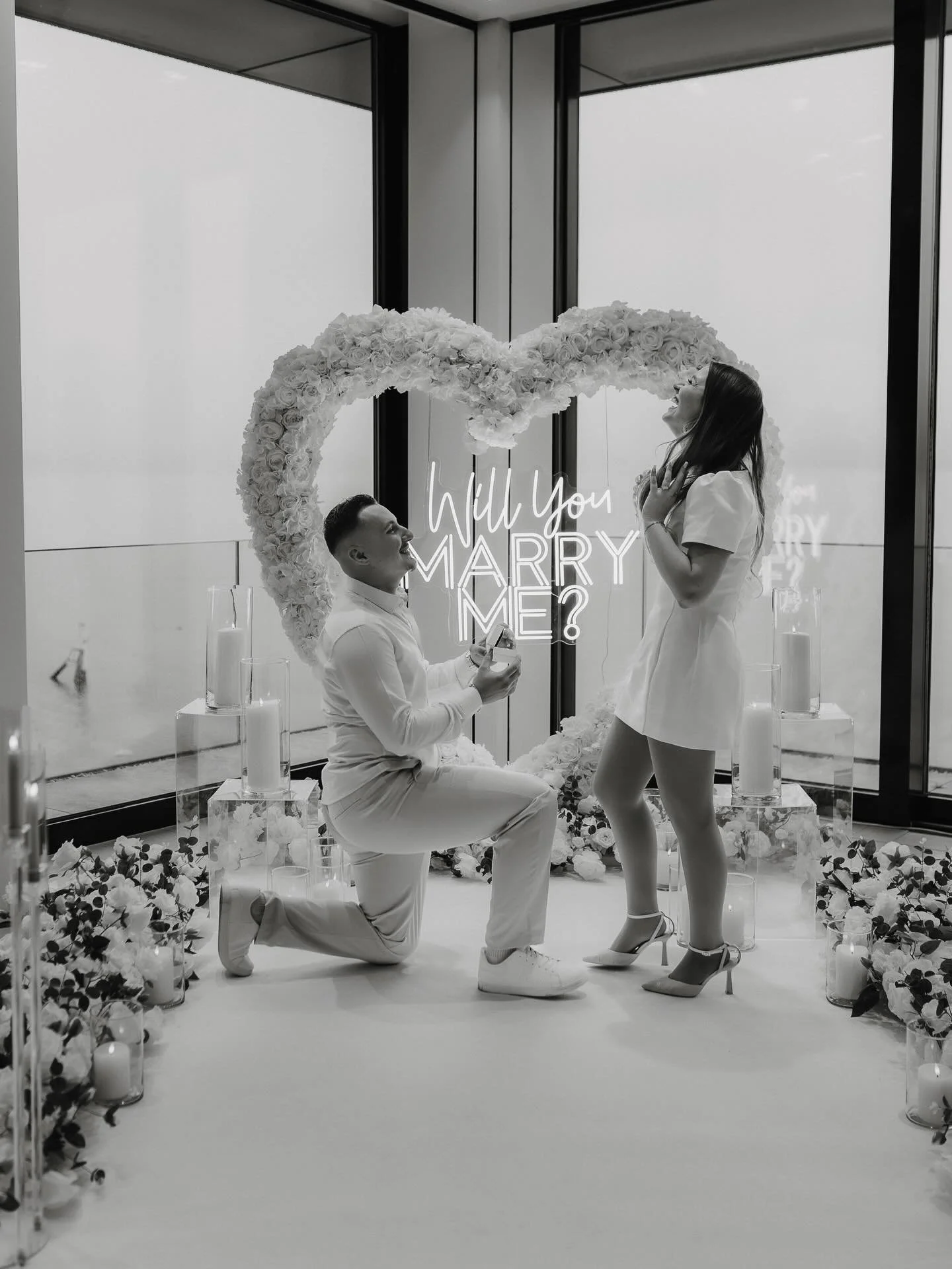 💍🇨🇭
On Saturday, we had the privilege of planning and executing another unique marriage proposal. 

At the beautiful Campus Hotel Hertenstein on Lake Lucerne - surrounded by snow, rain, and mystical fog - a truly special atmosphere unfolded. It wa