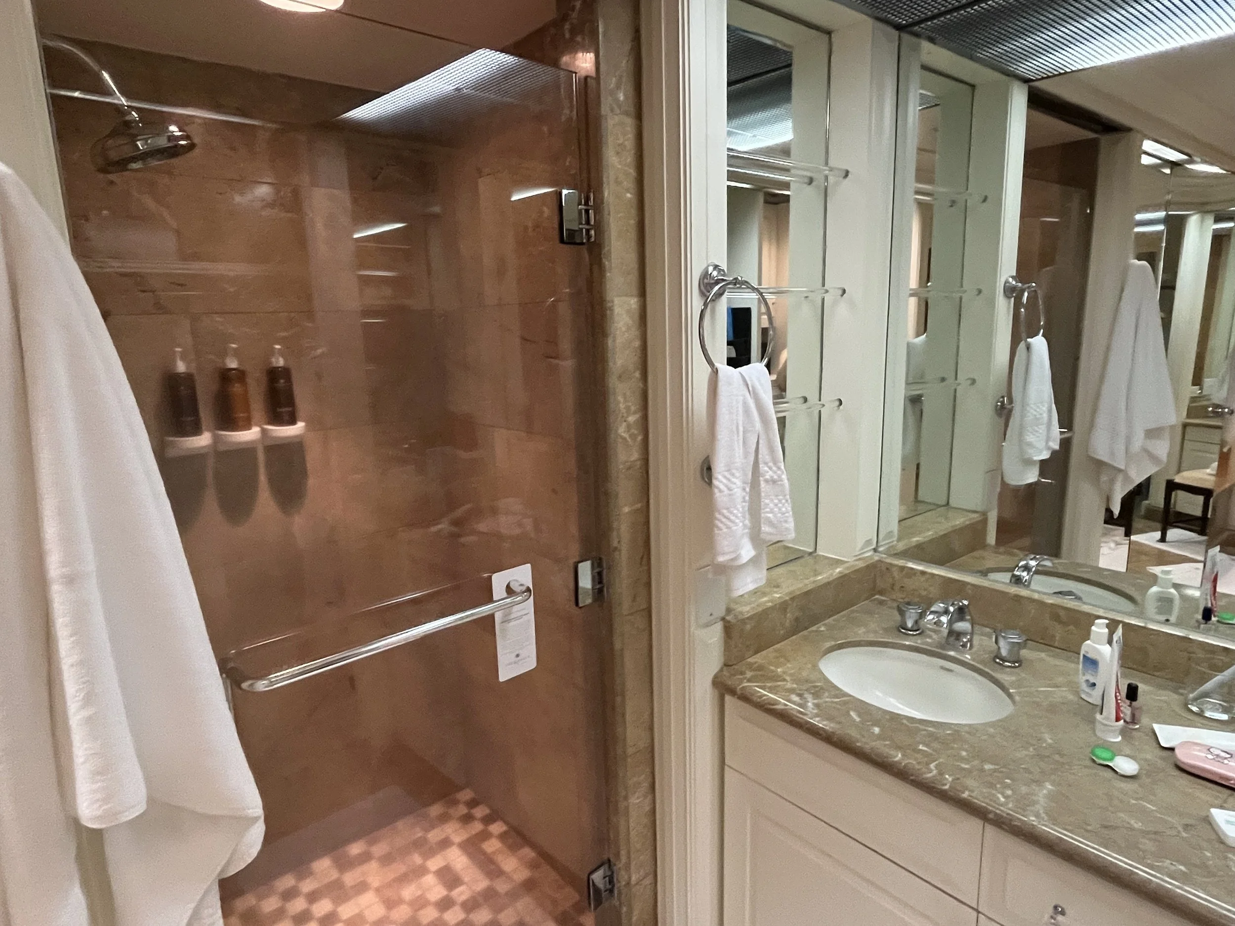 shower and mirror in the Kahala Resort room