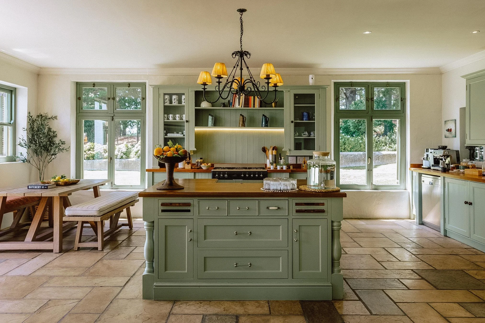 Moyas-Vineyard-MvR-2026-02-Interior-Kitchen-001.jpg