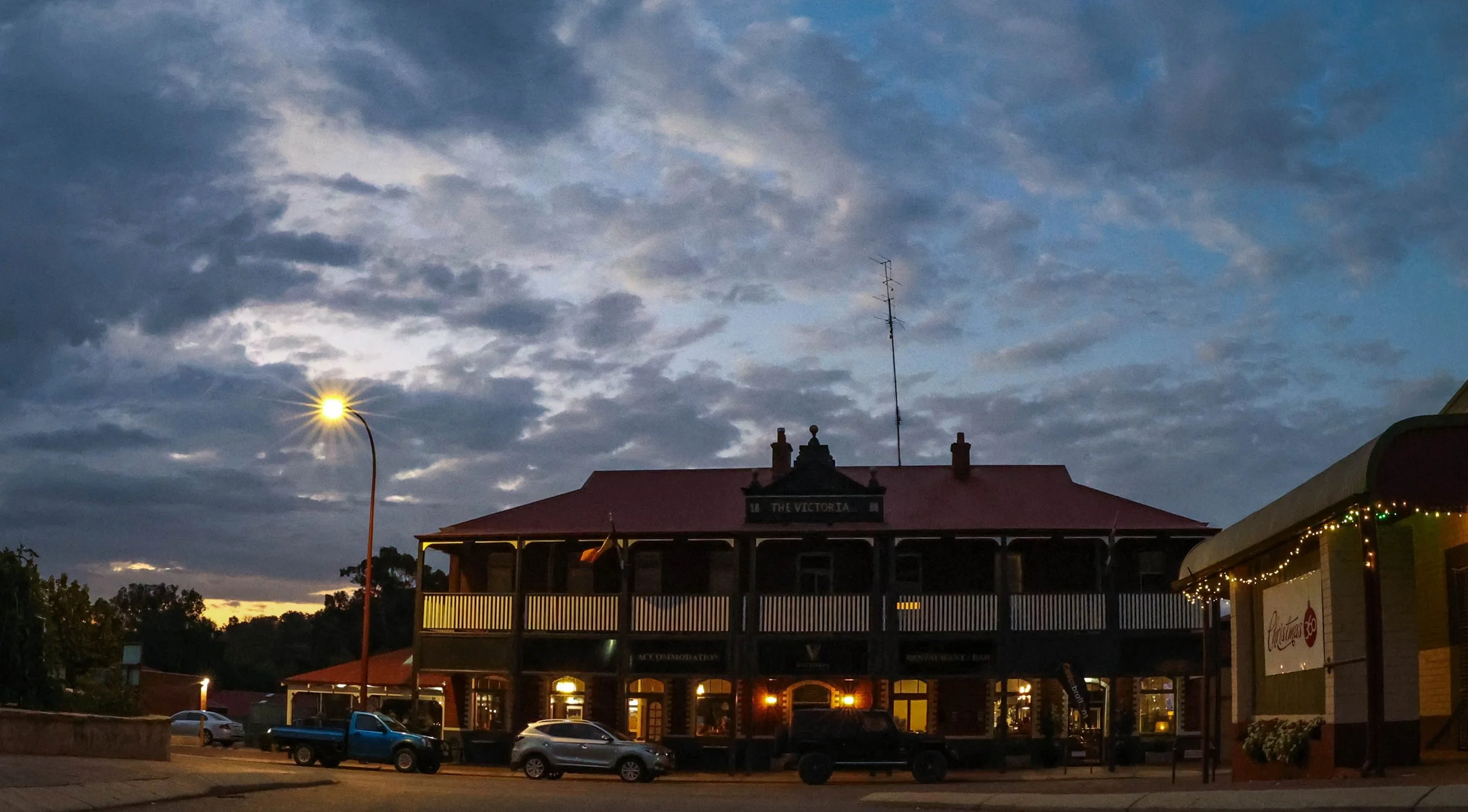 VIC HOTEL 3 - LIGHT STAR AGAIN AND SKY (1 of 1).jpg