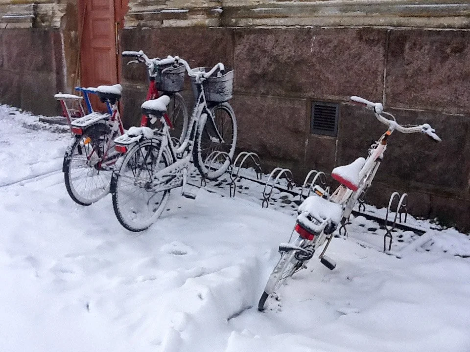 FROZEN HELSINKI BIKES (1 of 1).jpg