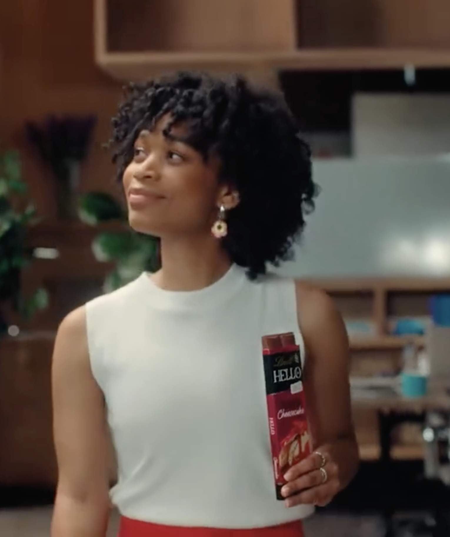 LINDT | "HELLO FOR GOOD VIBES" 