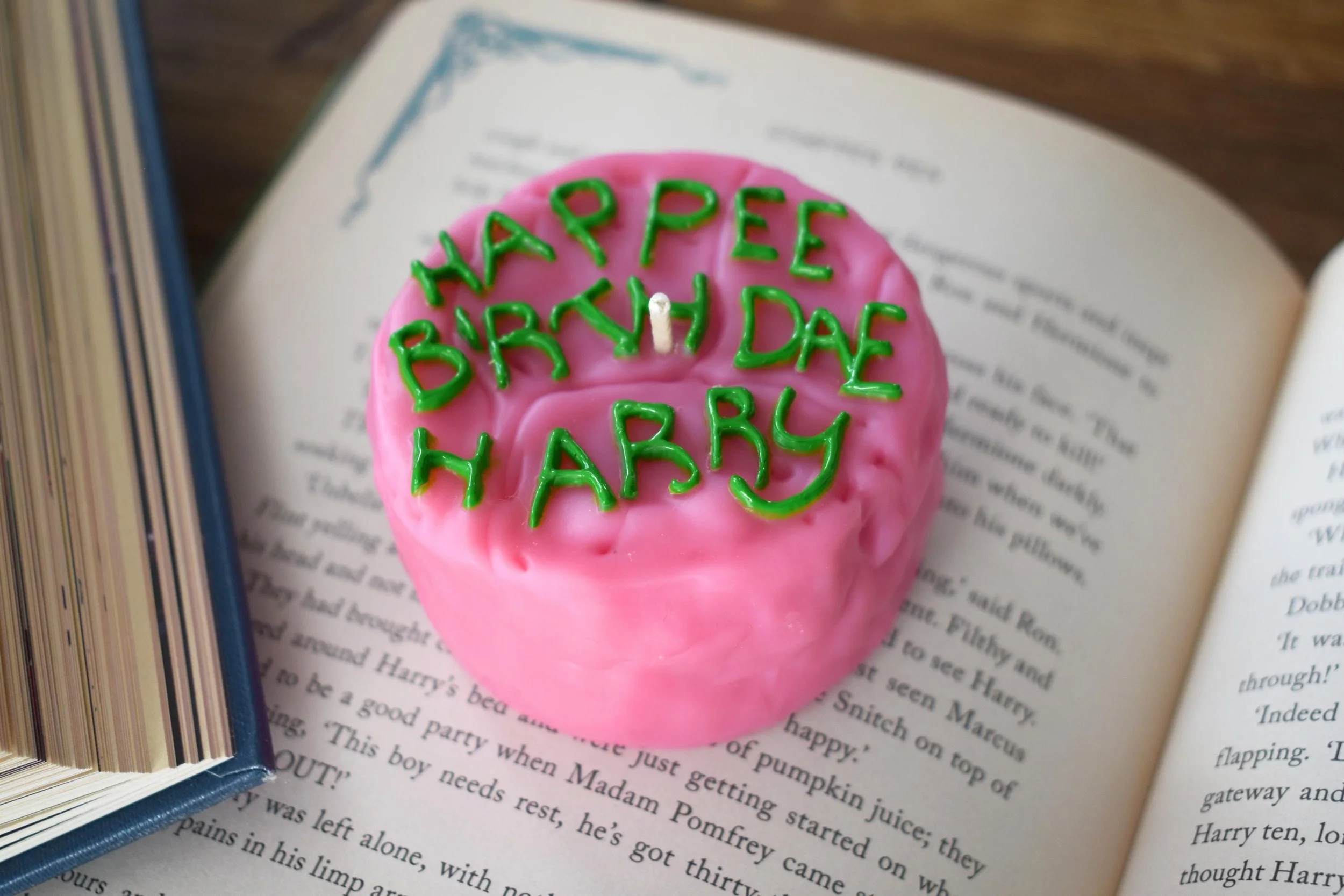 Magical Birthday Candle – Cake Candle “Happee Birthdae” | Vegan Coconut Wax Candle | Gift for Wizard Fans