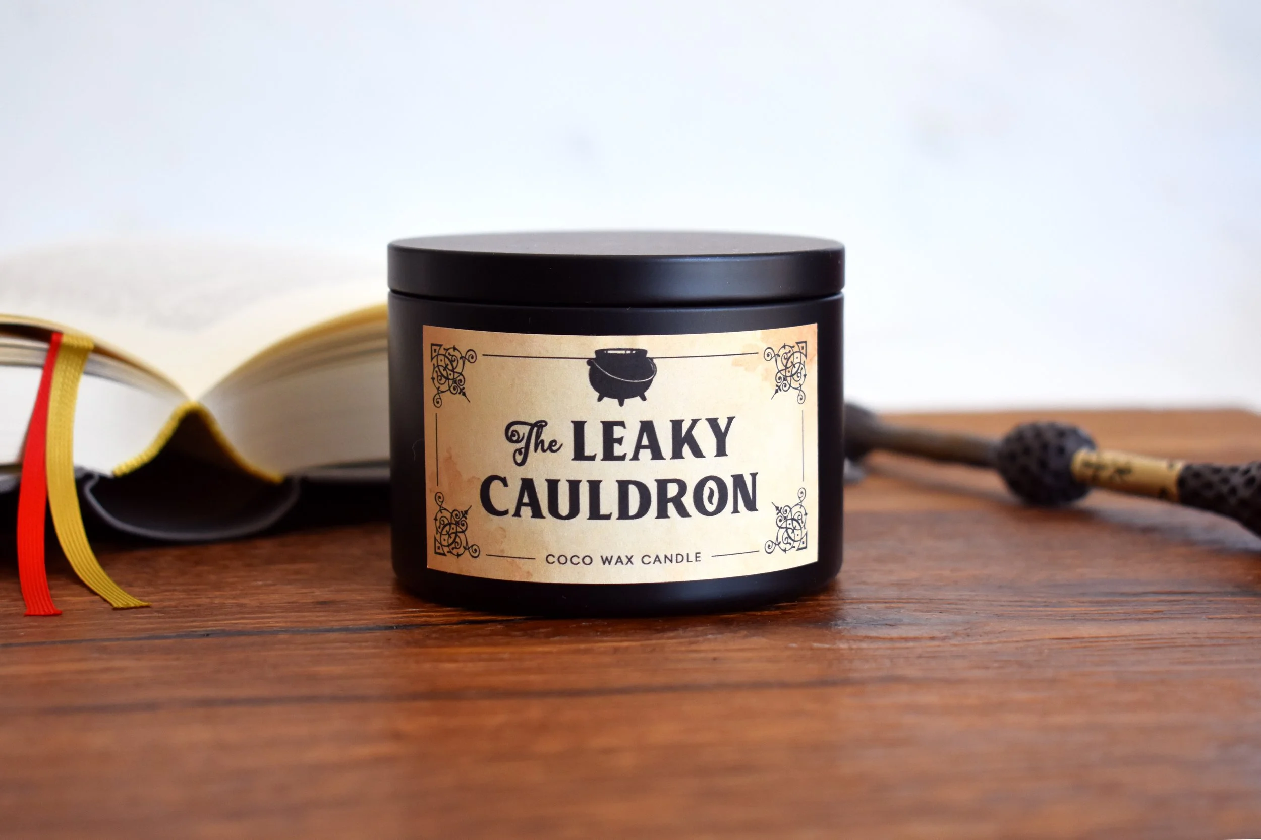 Candle "The Leaky Cauldron" | Vegan Coconut Wax Candle | Multiple Scents