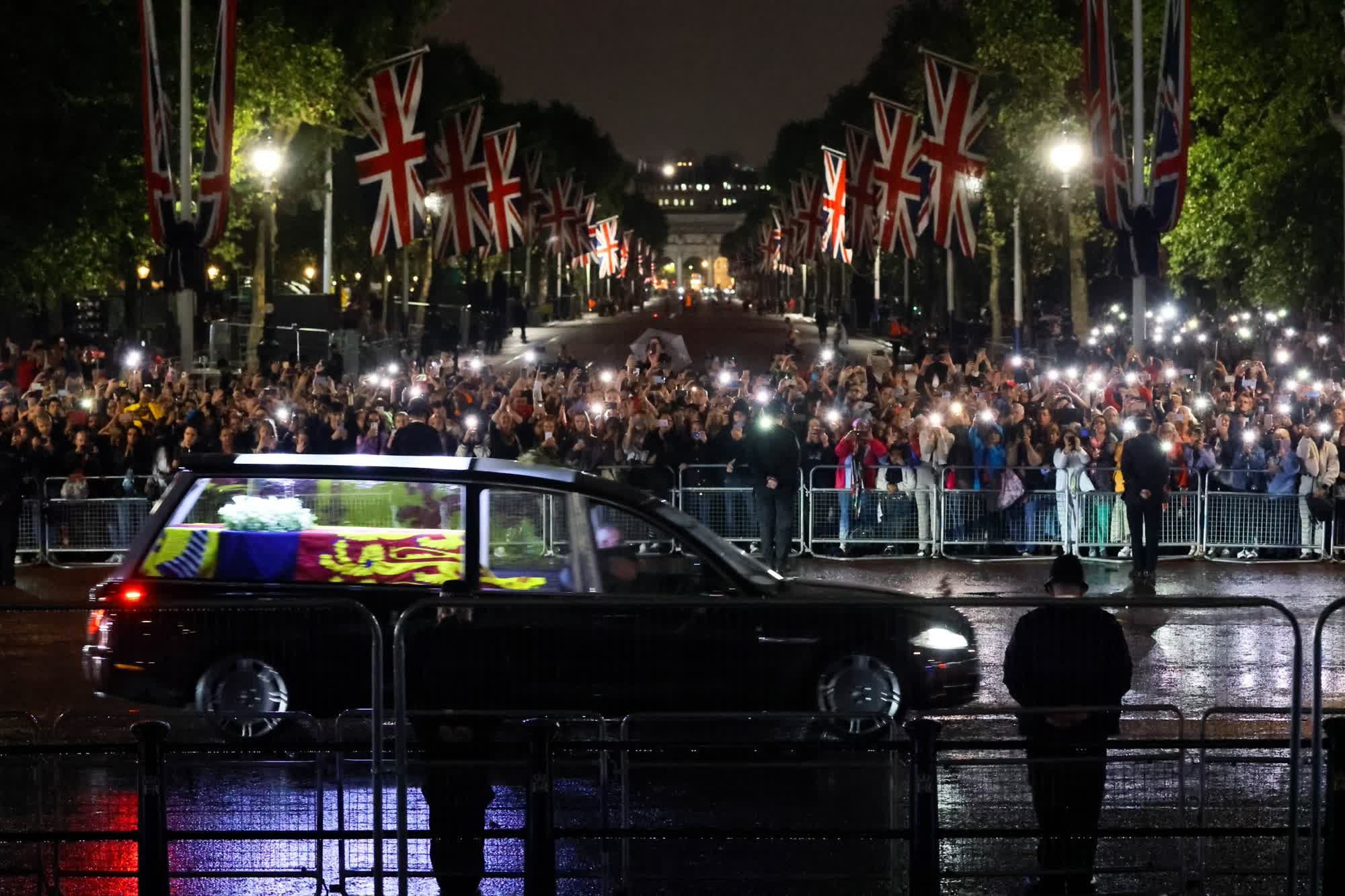 Saying goodbye to the queen. CNN Photo team report.

Photo above by Bernadette Tuazon/CNN 