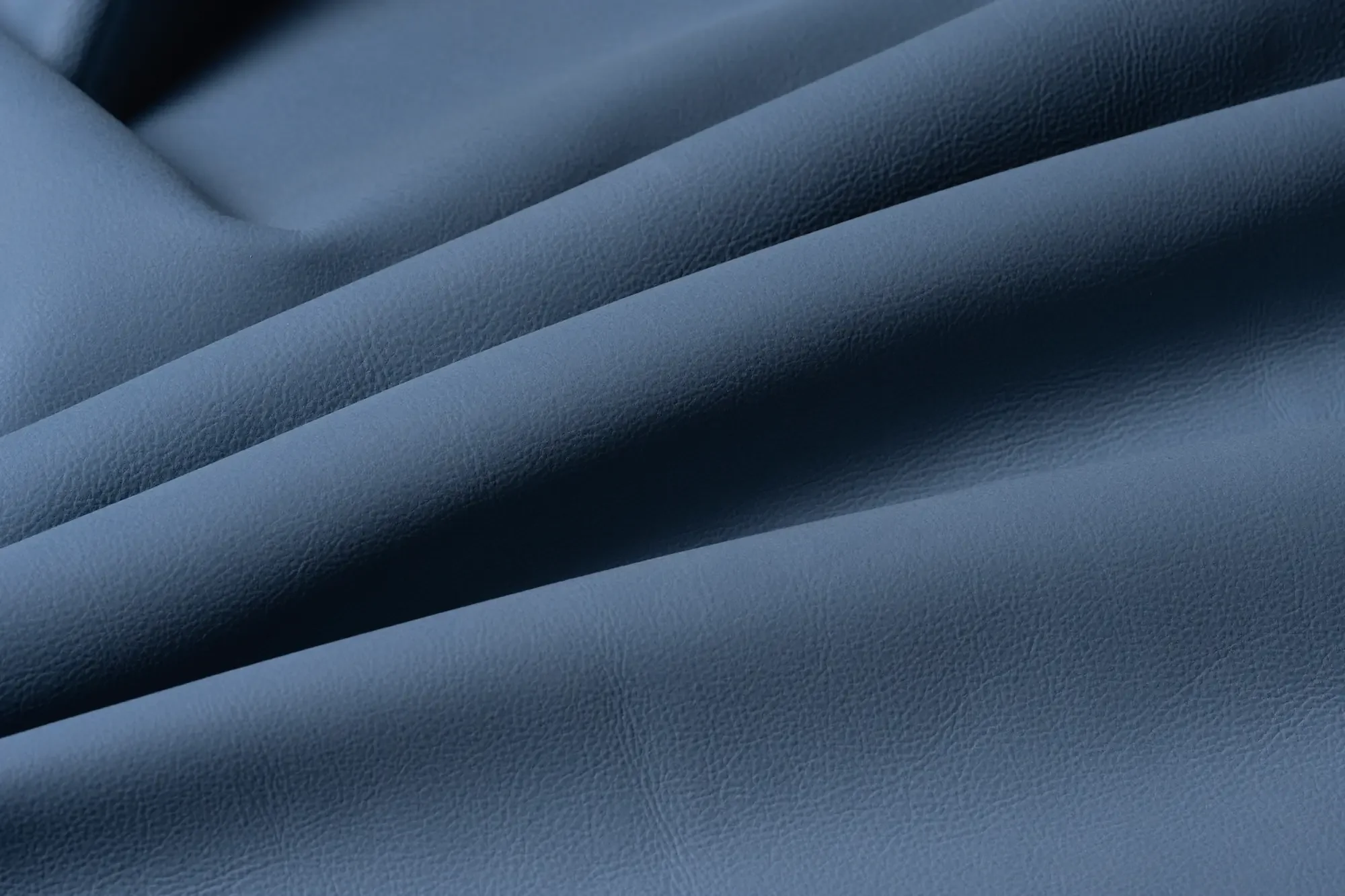 Pelle Velvet Italpelli, grana naturale effetto nabuk color blu avio