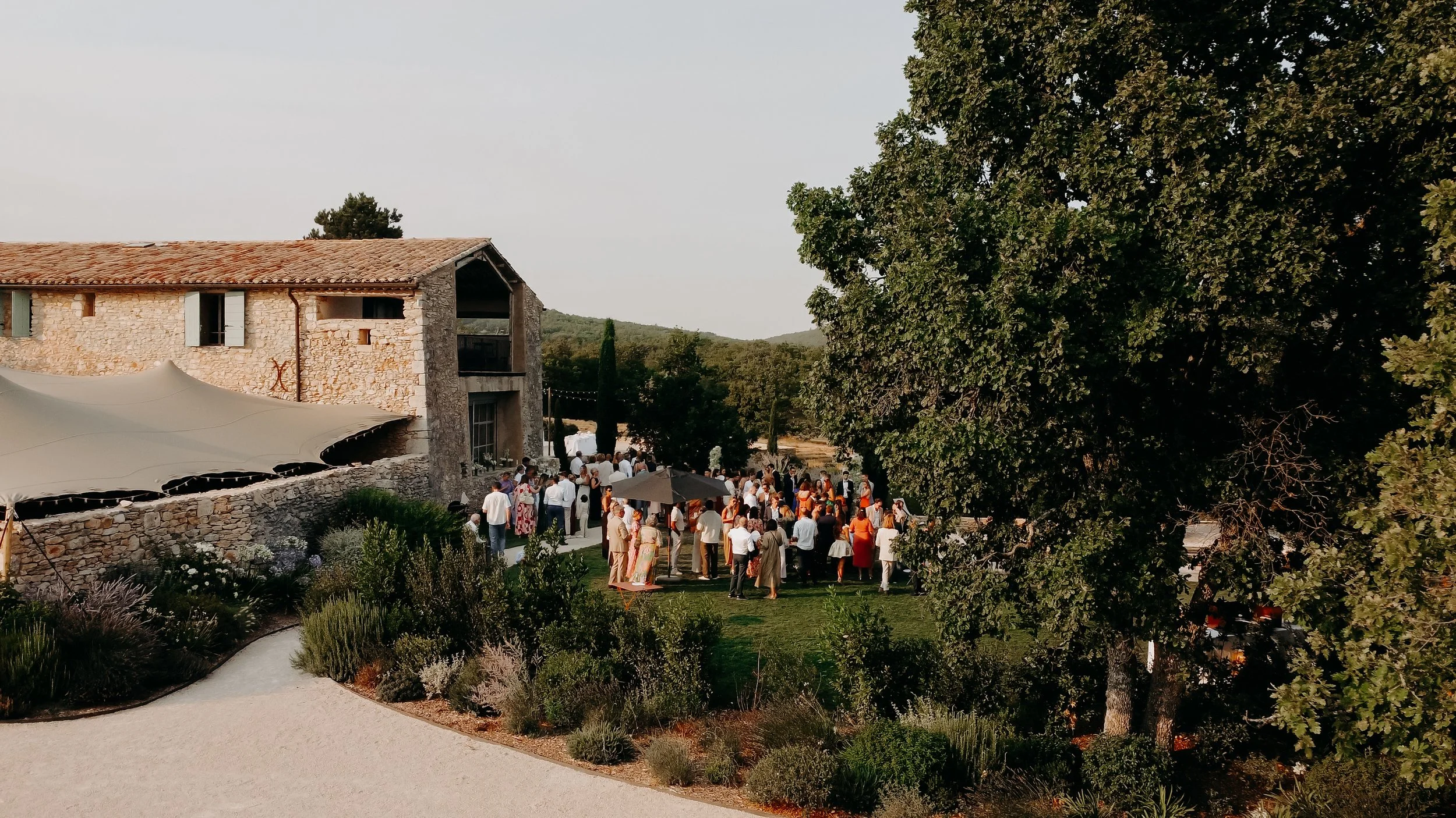 mariage-provence-grange-javon-marine+morgan-thelovers545.jpg