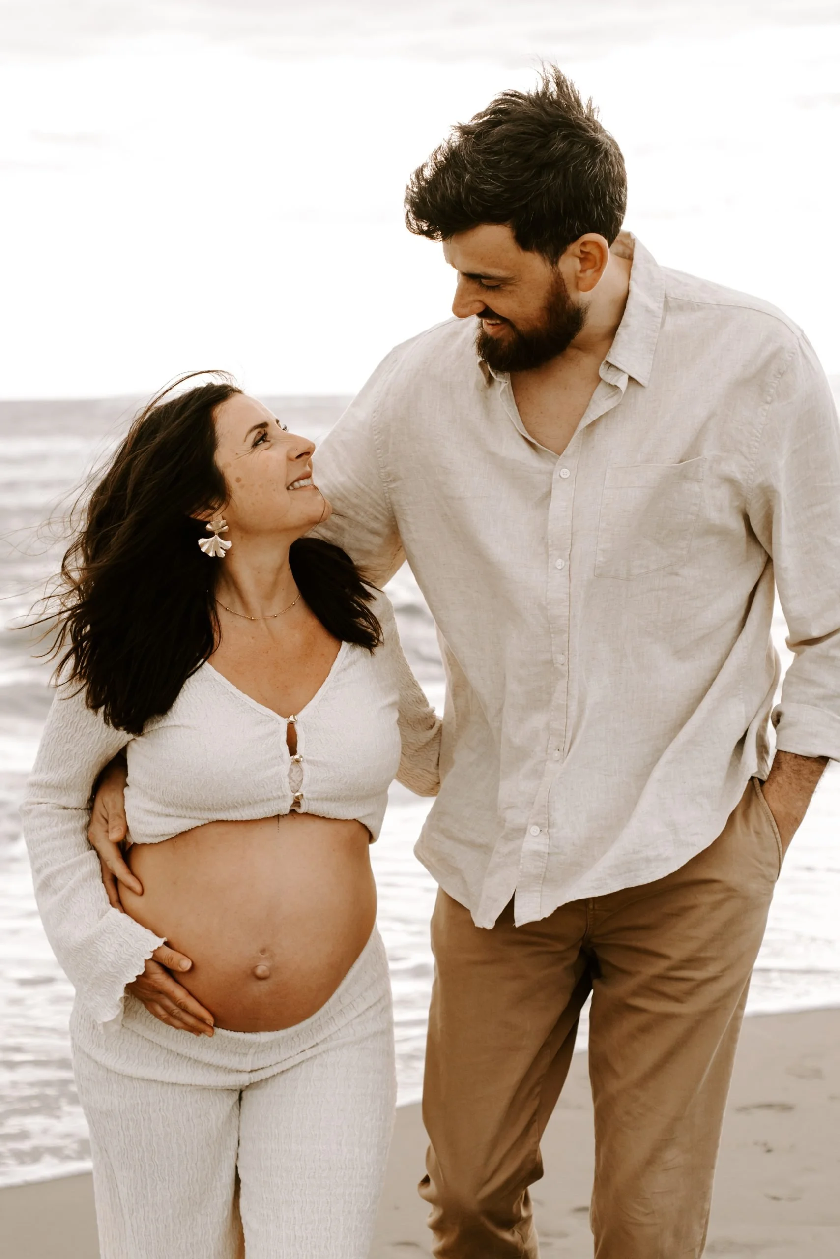 seance-grossesse-plage-espiguette-photographe-julieronaldmarcel-thelovers36.jpg