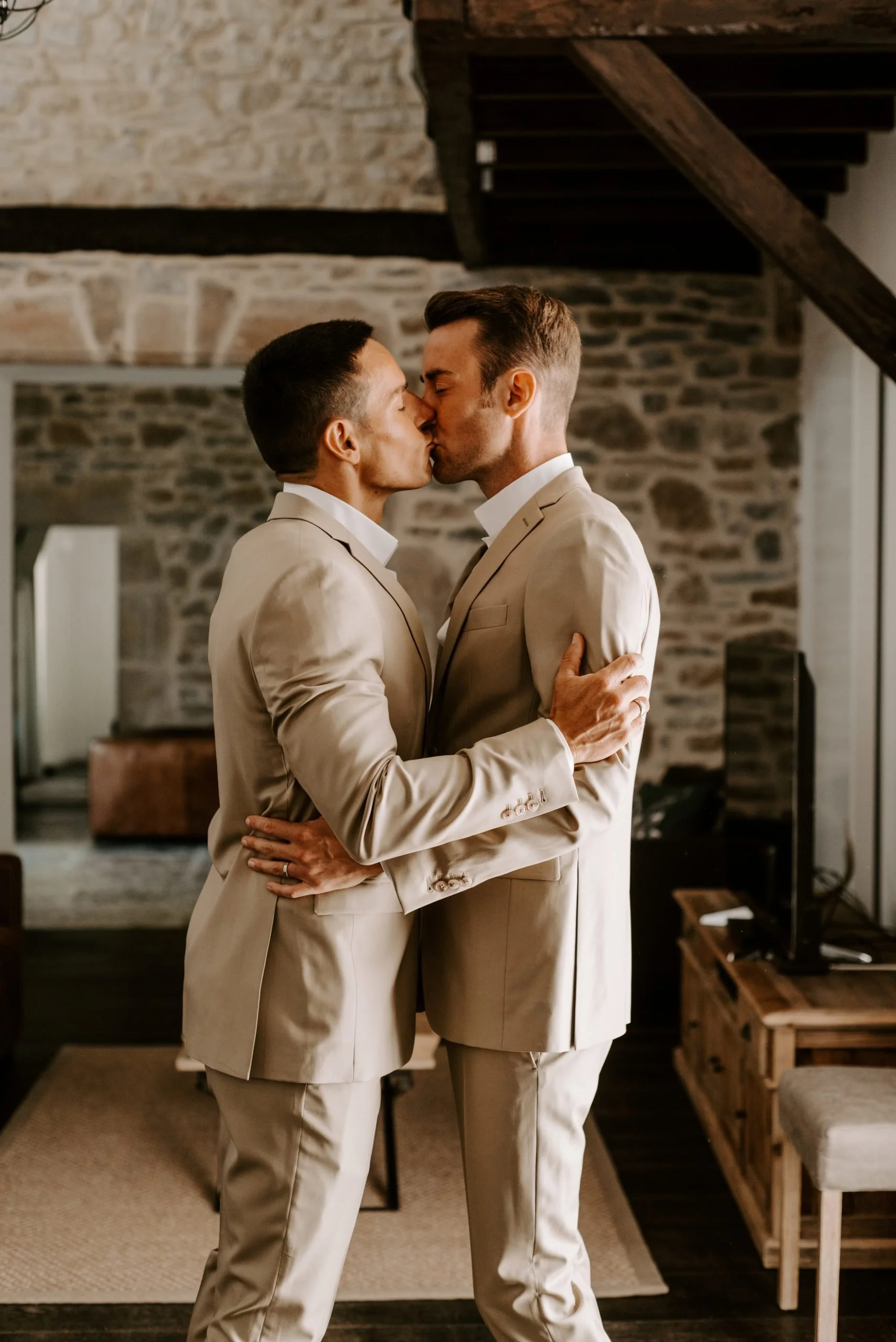 mariage-gay-domaine-baldasse-aveyron-photographe-thelovers9.jpg