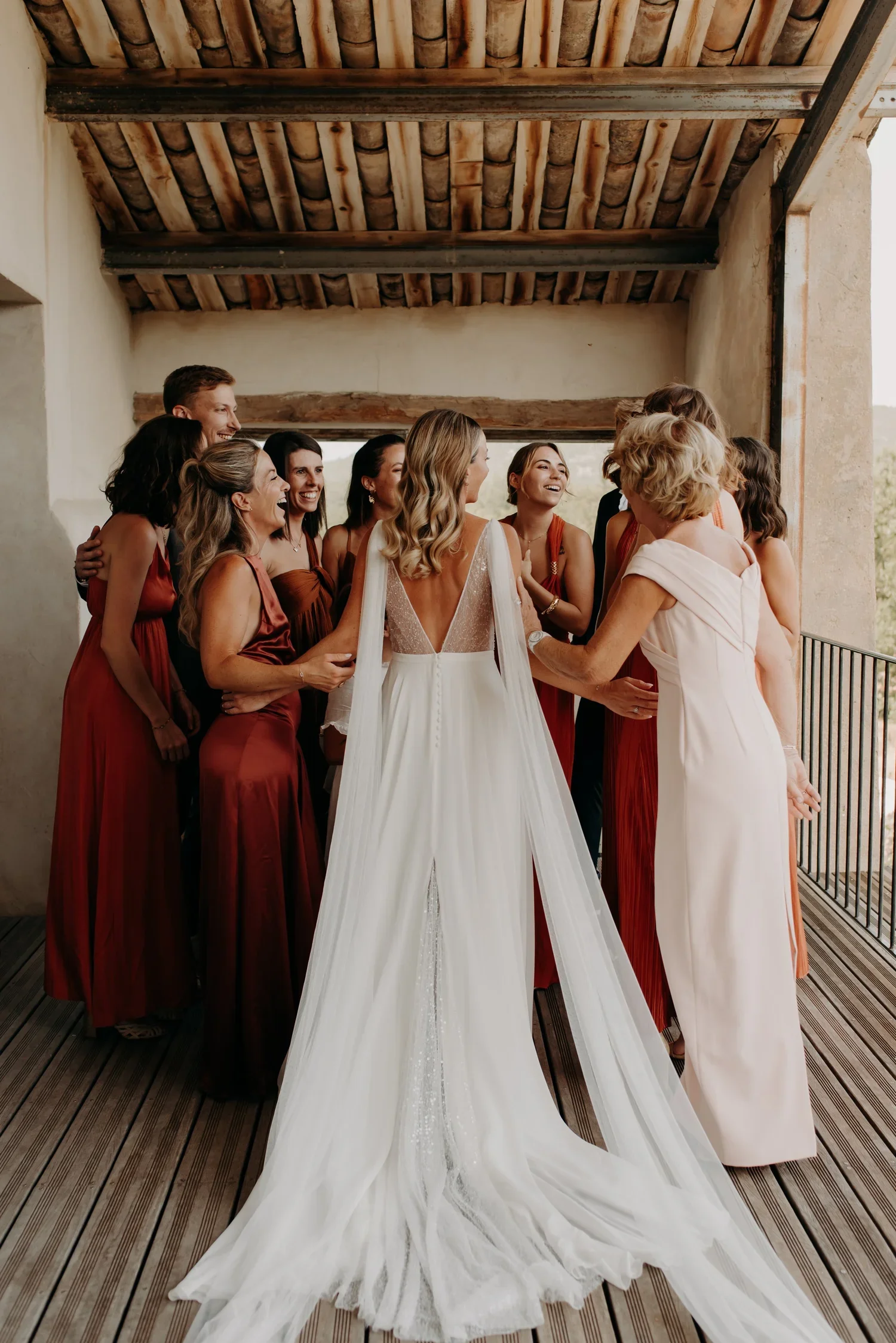 mariage-provence-grange-javon-marine+morgan-thelovers132.jpg.webp