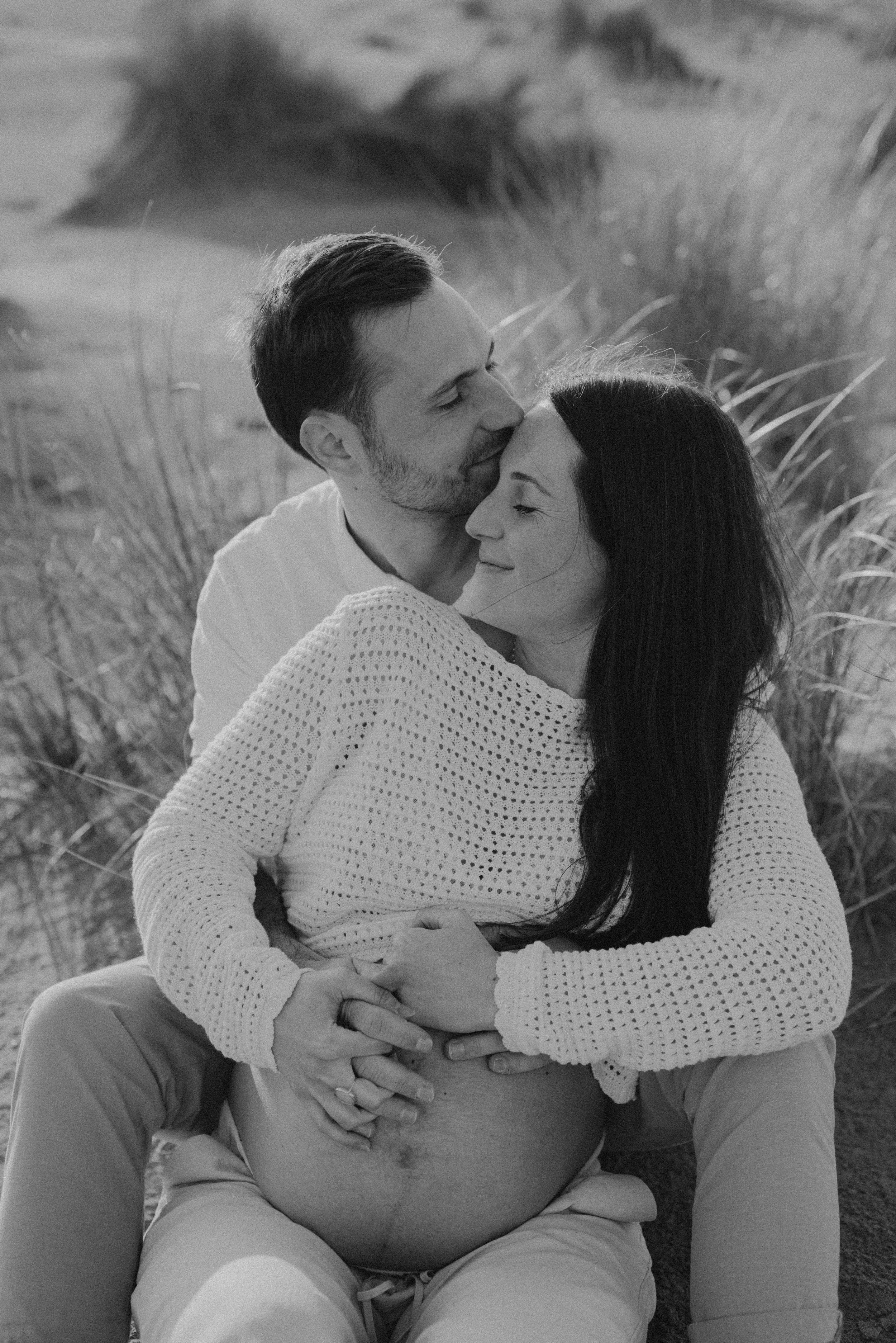 seance-photos-grossesse-plage-espiguette-celia+lucas-thelovers54.jpg
