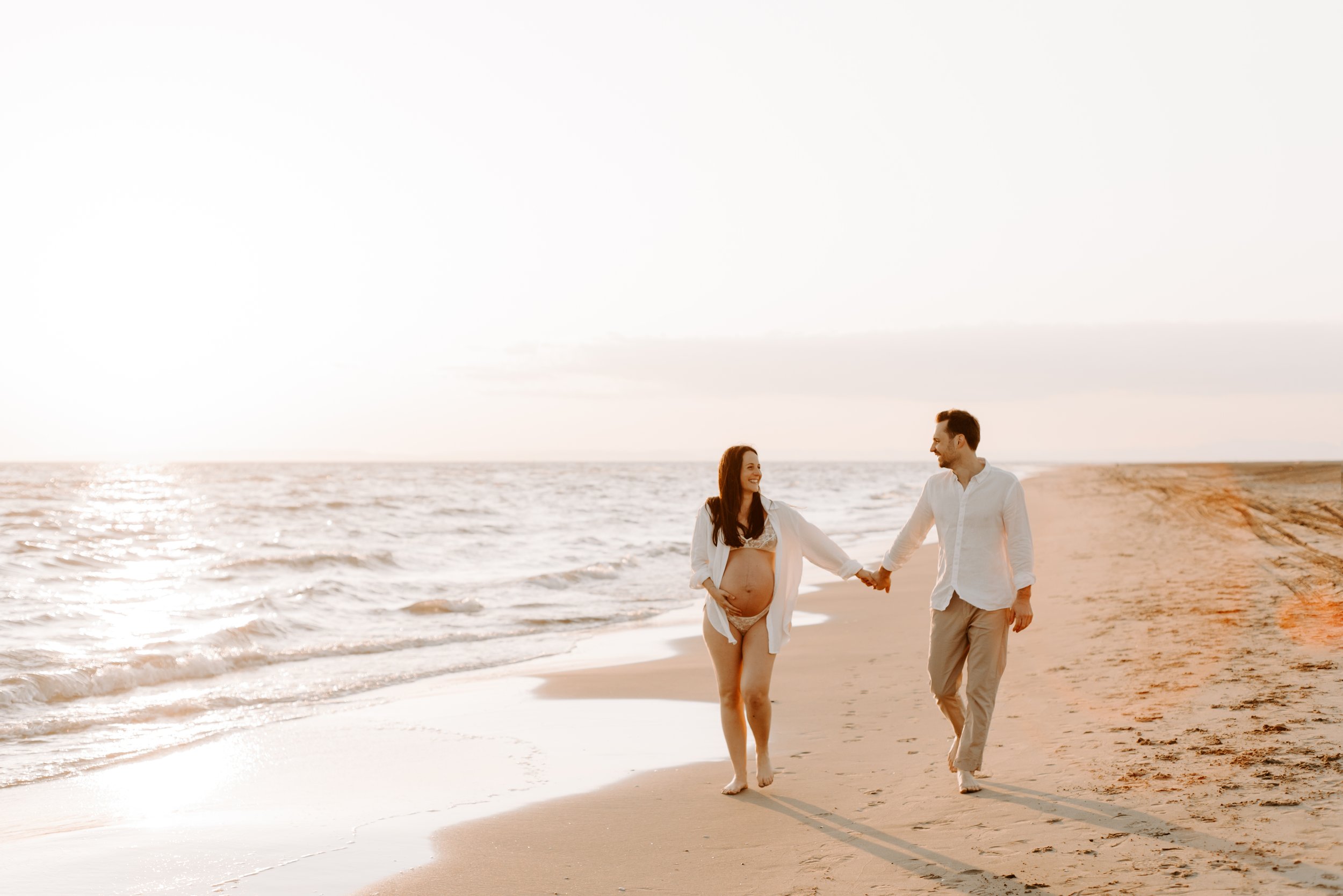 seance-photos-grossesse-plage-espiguette-celia+lucas-thelovers100.jpg