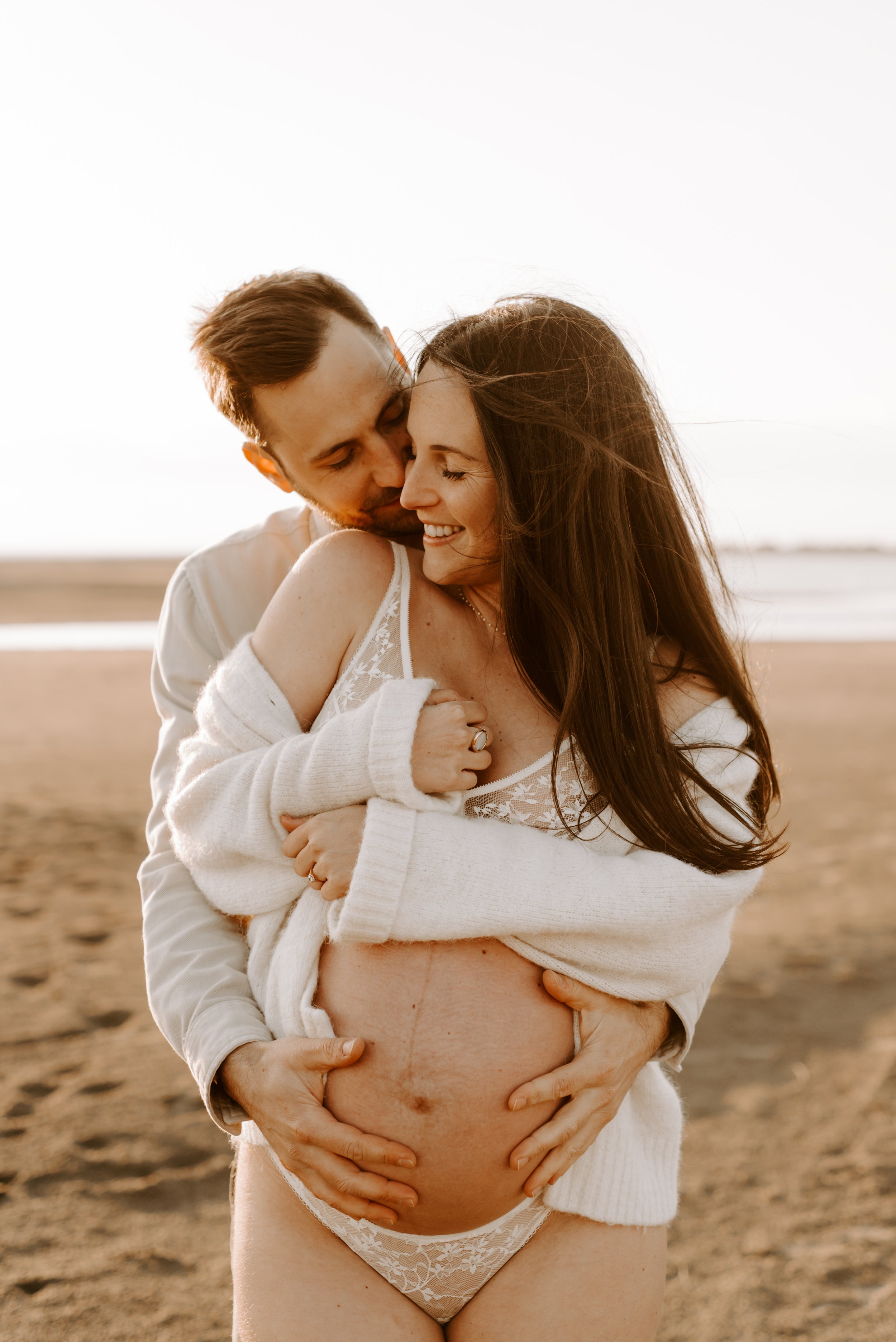 seance-photos-grossesse-plage-espiguette-celia+lucas-thelovers87.jpg
