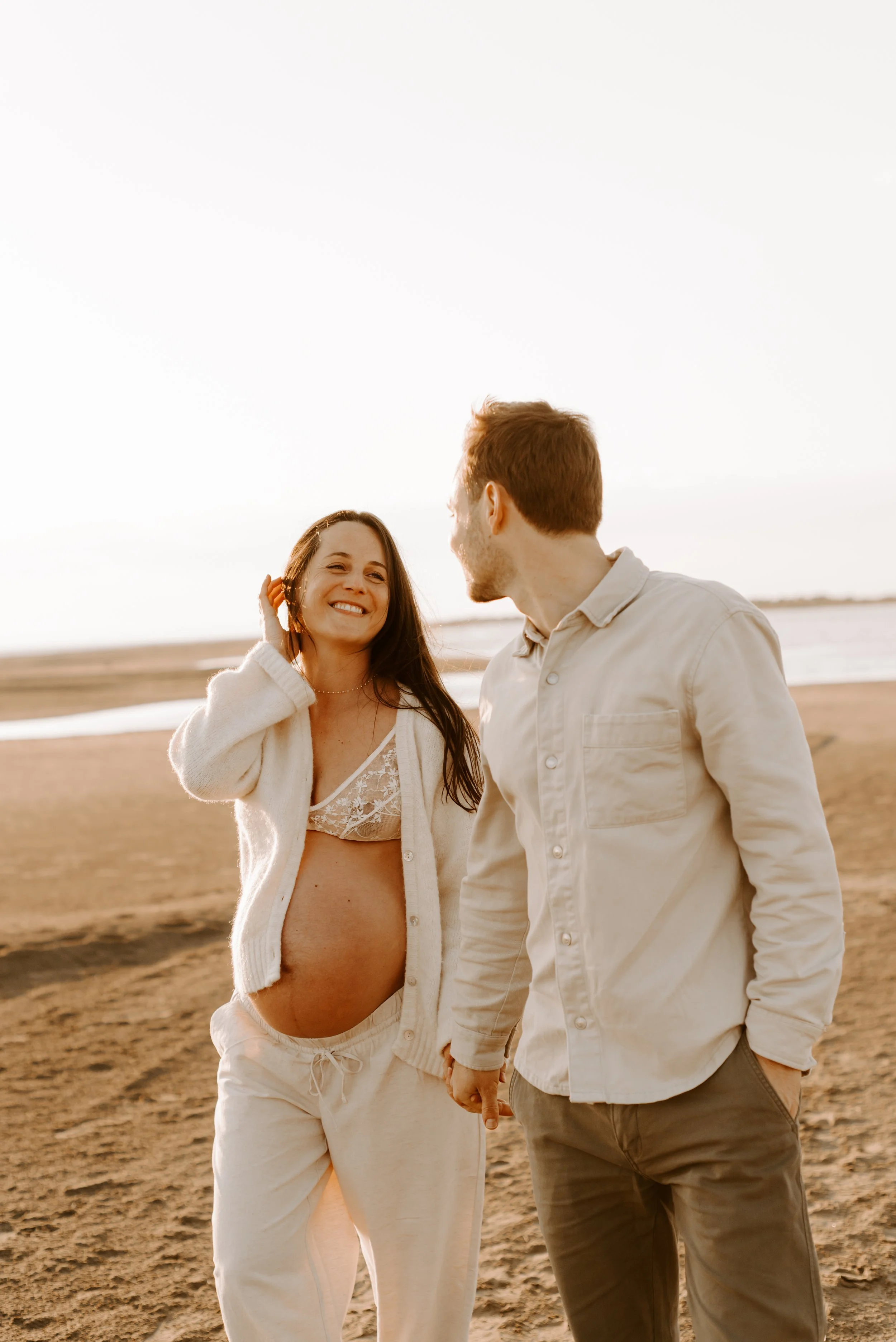 seance-photos-grossesse-plage-espiguette-celia+lucas-thelovers75.jpg