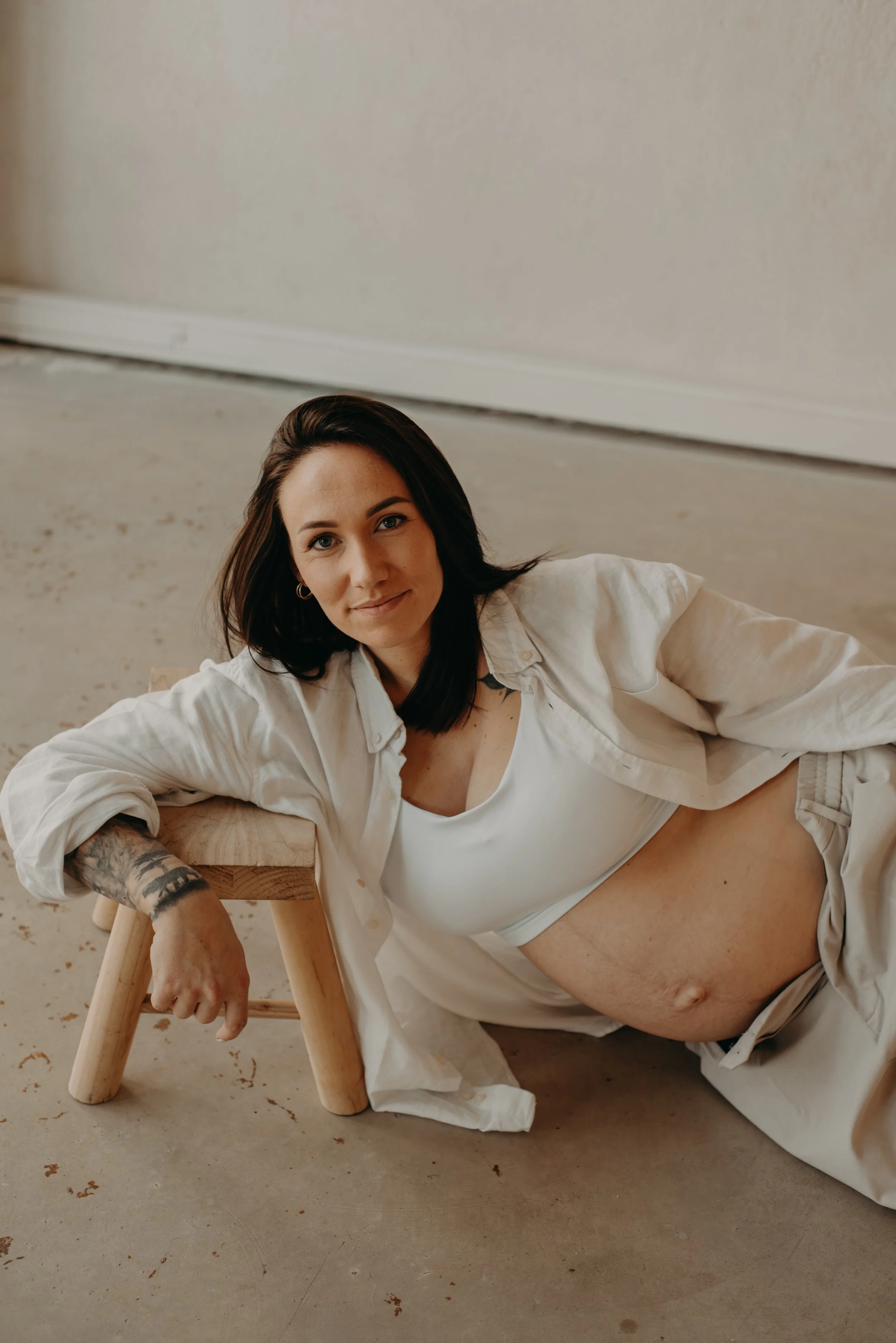 seance-photos-grossesse-studio-slow-yoga-montpellier-the-lovers49.jpg