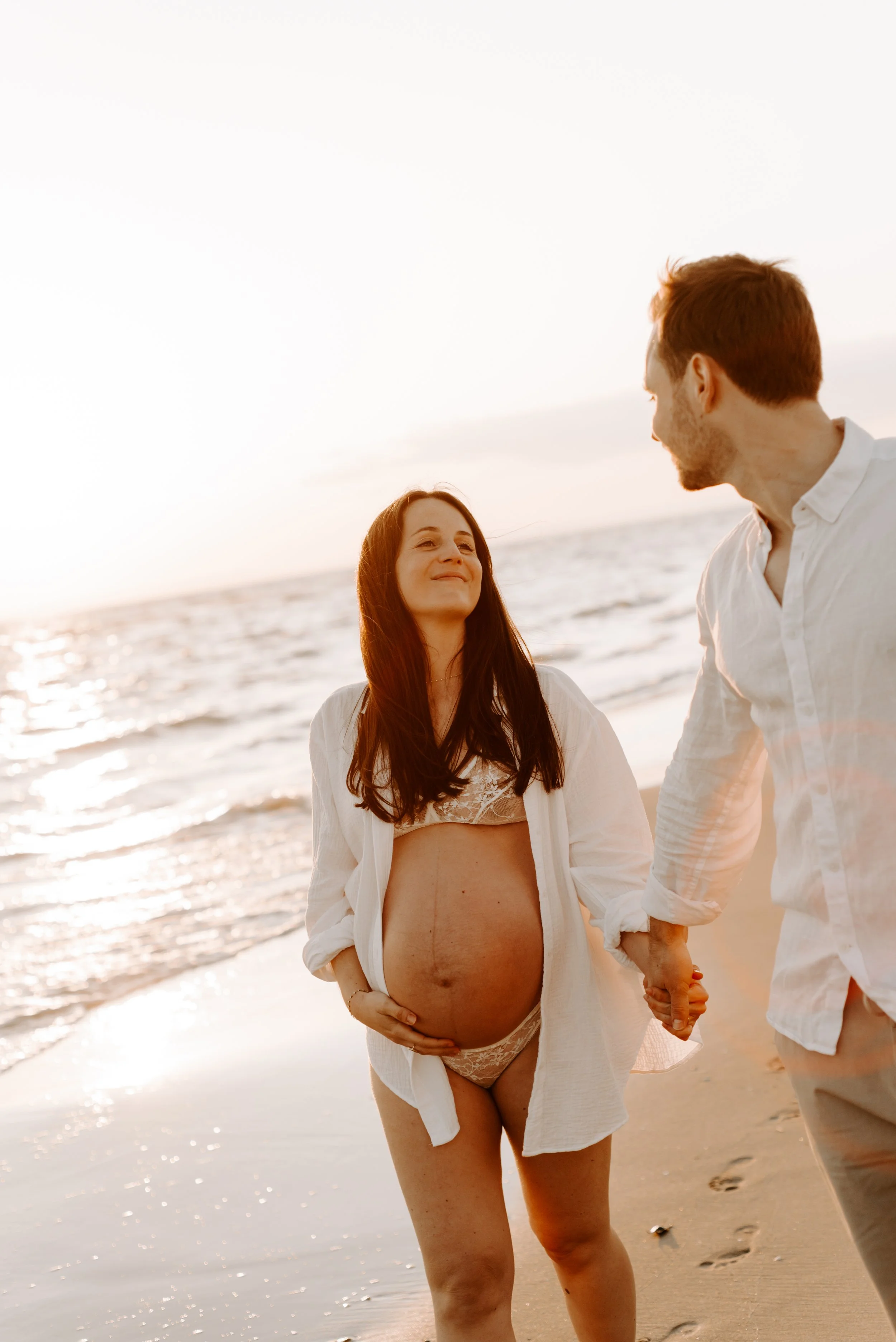seance-photos-grossesse-plage-espiguette-celia+lucas-thelovers127.jpg