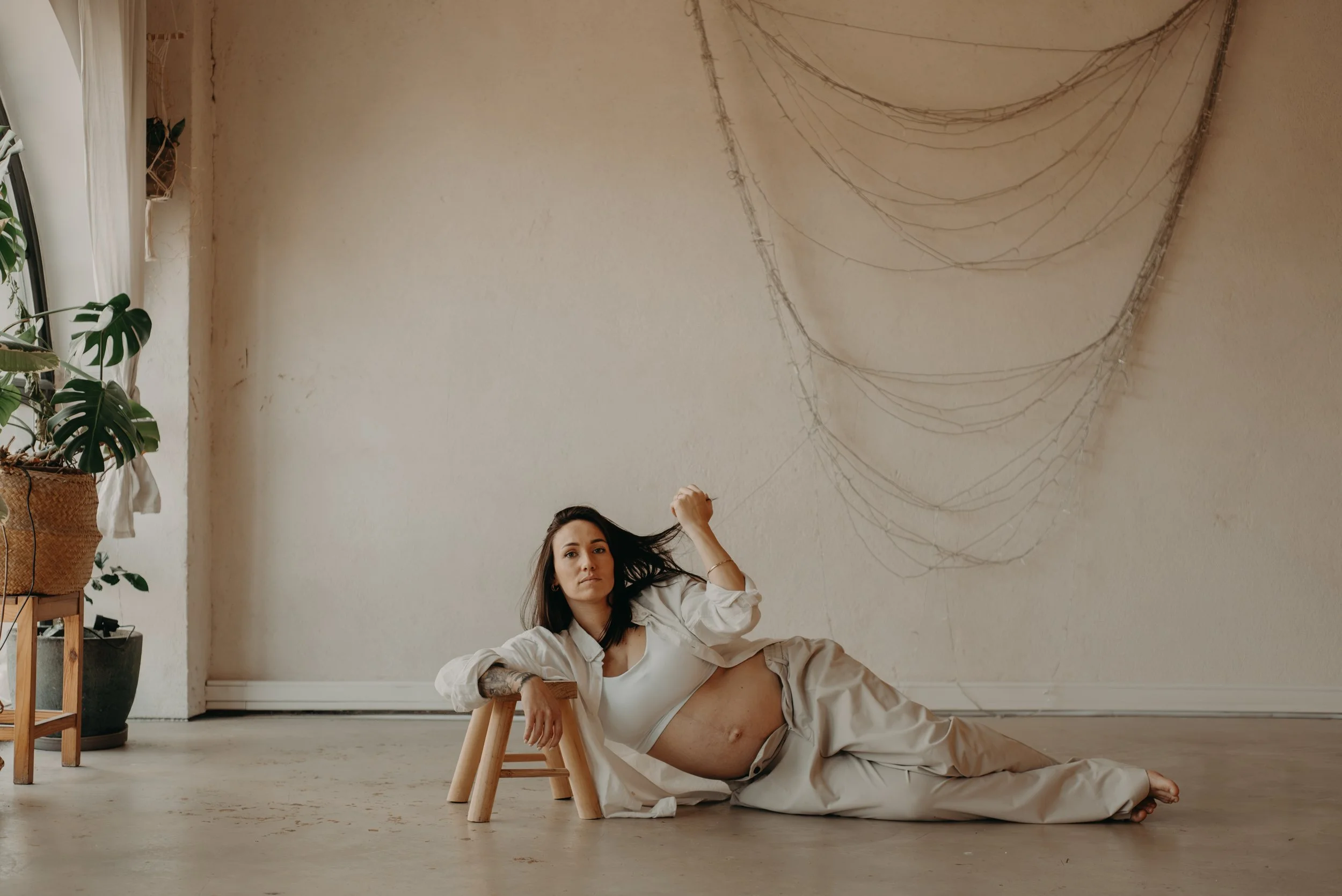 seance-photos-grossesse-studio-slow-yoga-montpellier-the-lovers46.jpg
