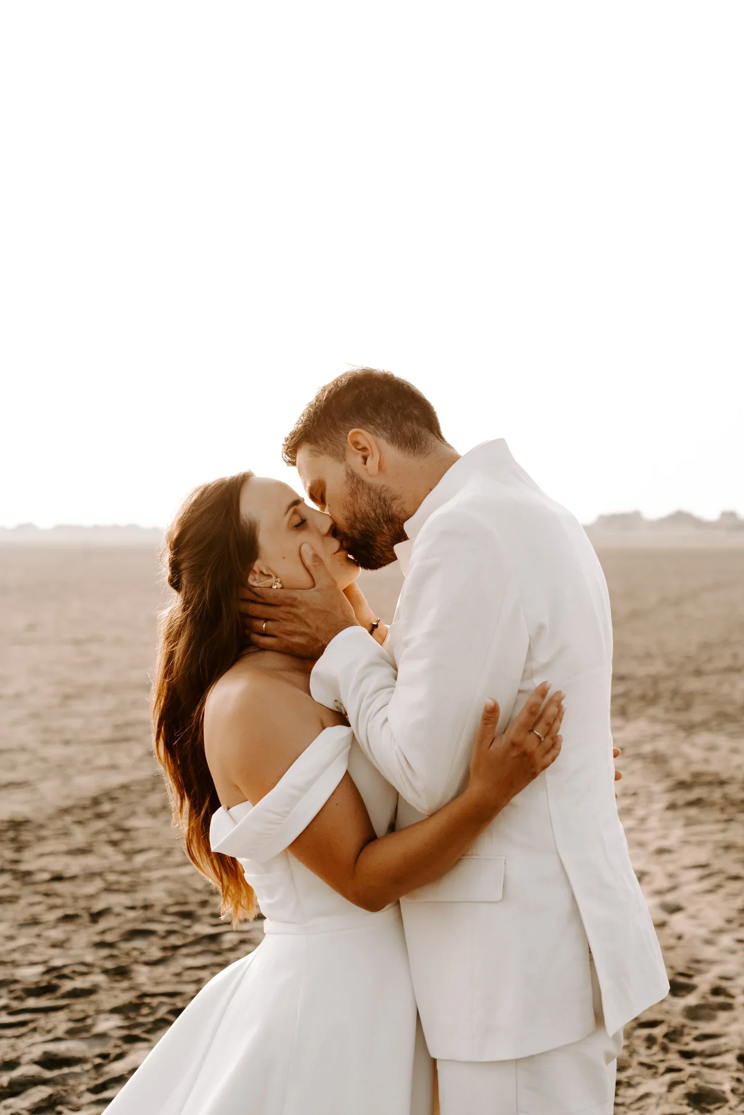 seance-photos-dayafter-plage-mariage-thelovers-photographe17.jpg.webp